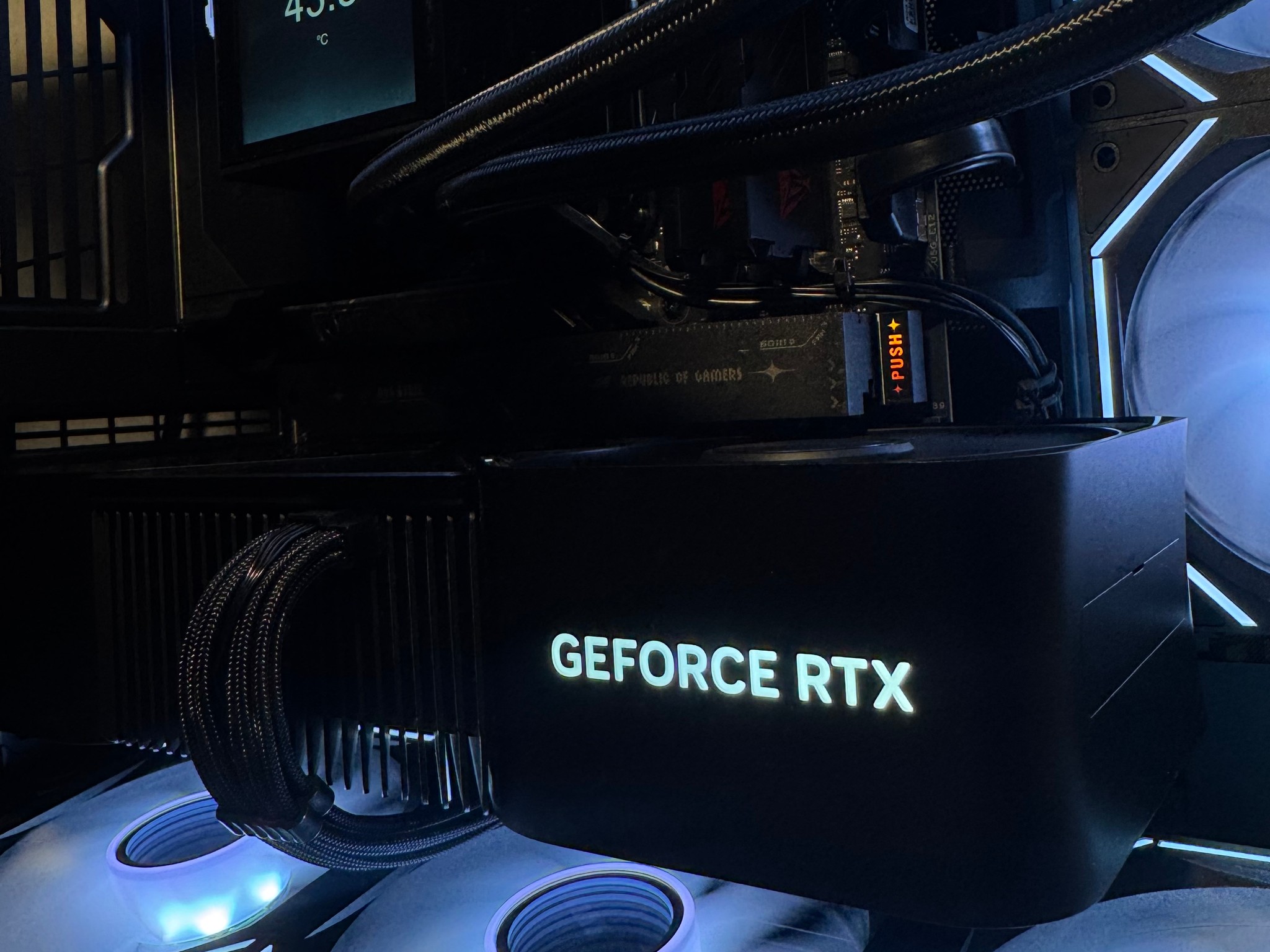 RTX 4080 Super FE | Ryzen 7 9800X3d | 32GB DDR5 6000MT/s | 4TB Storage | Free Shipping