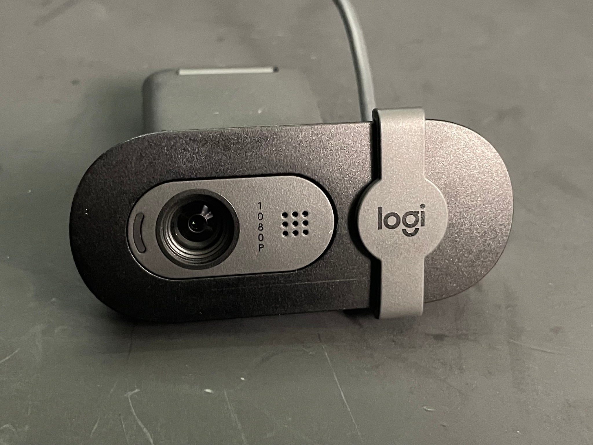 Logitech Brio 101 1080p Webcam Built-In Mic USB-A Privacy Shutter Black PC | Free Shipping