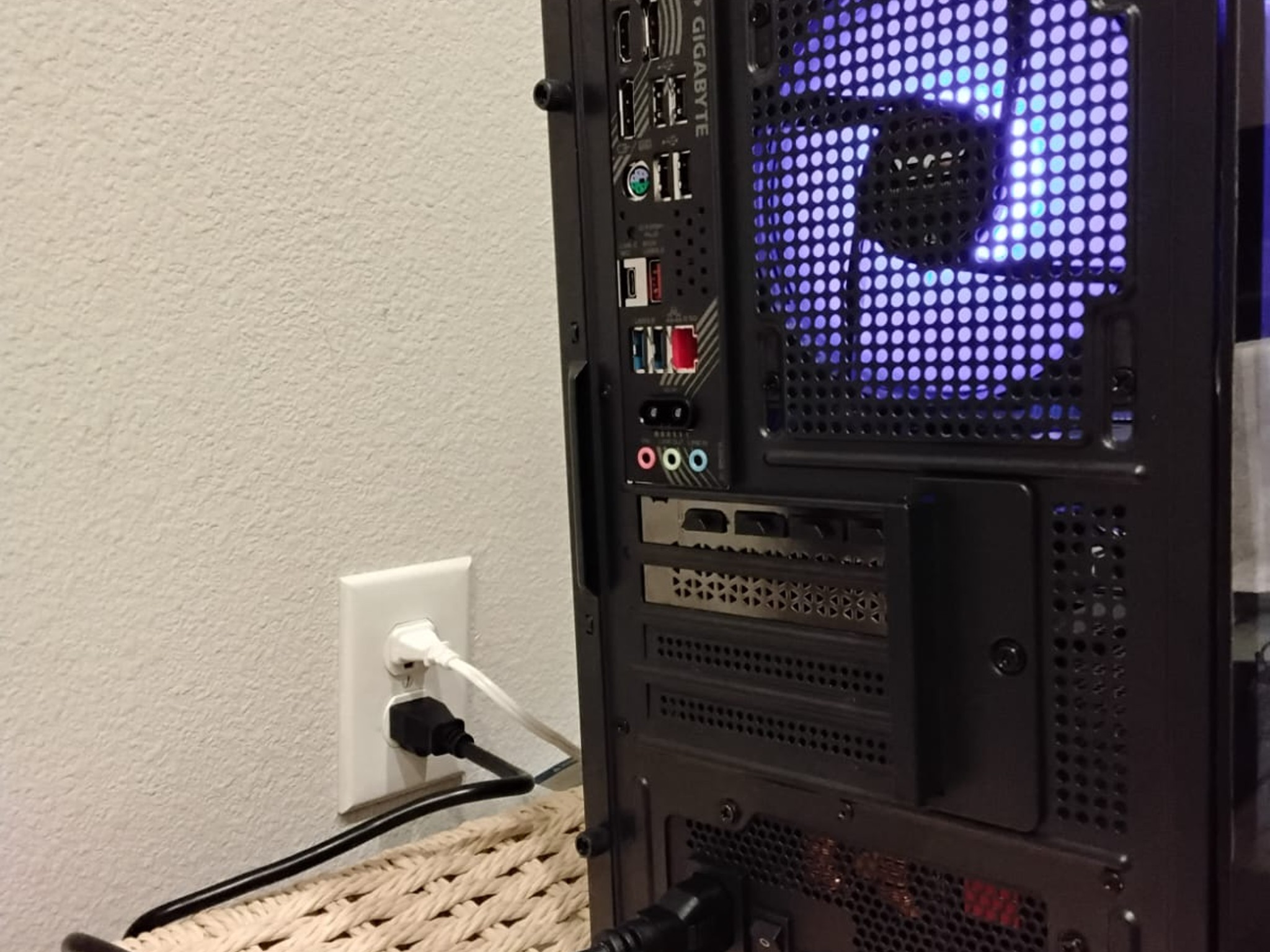 Ryzen 5 9600x GPU PNY 5060ti 16gb VRAM/ 32gb RAM
