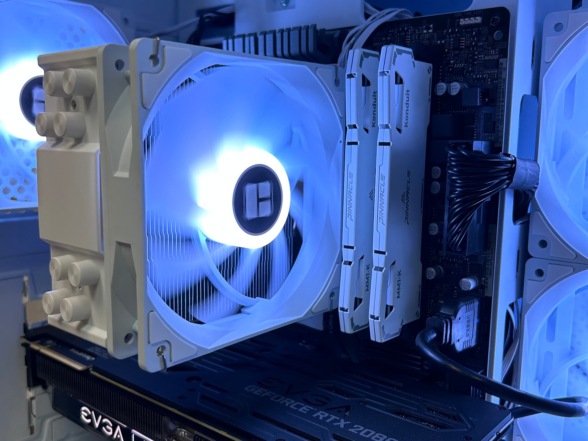 RTX 2080 Super | Ryzen 5 3600 | 16GB 3600Mhz | 500GB NVME