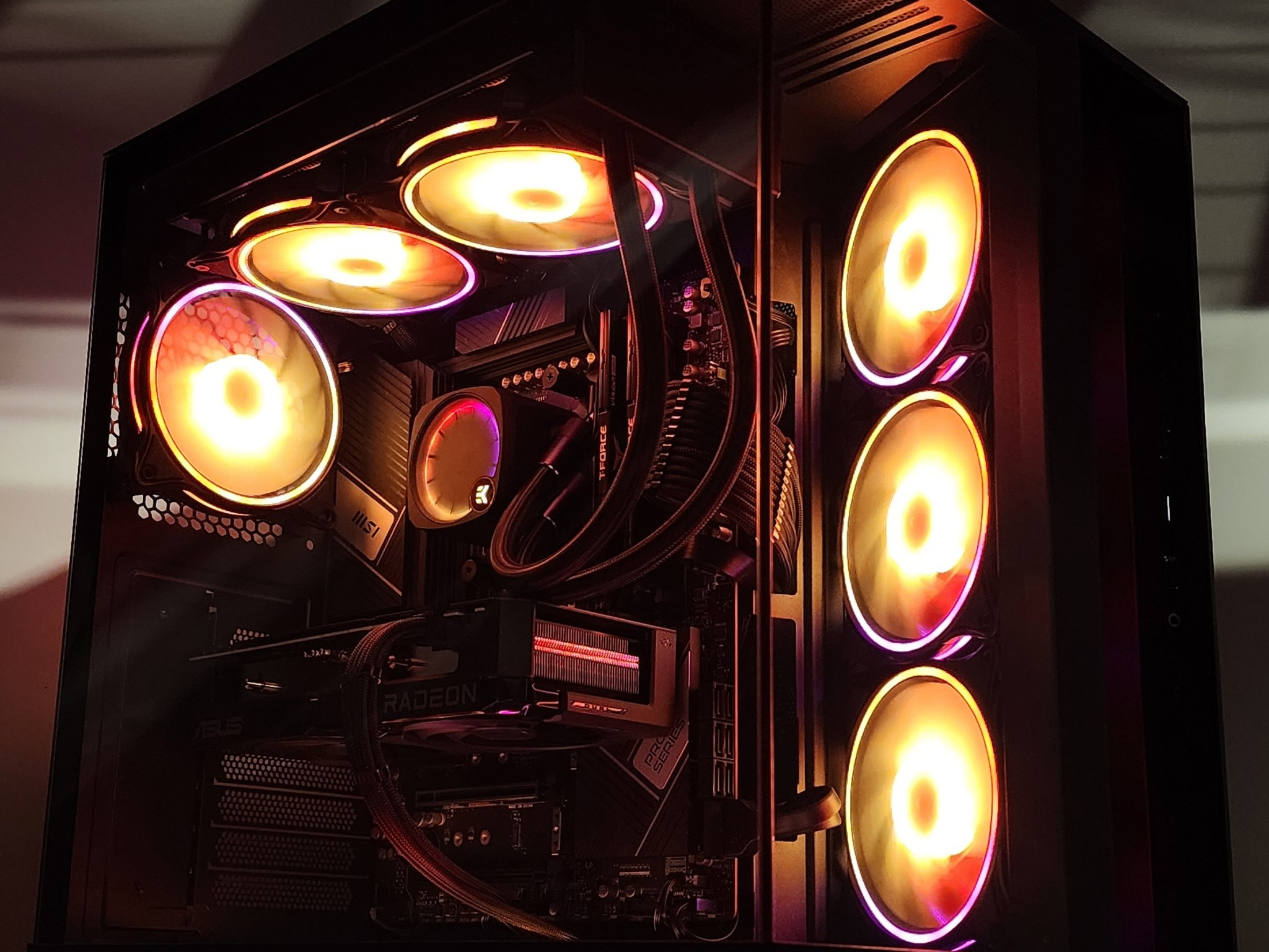 Gaming PC Ryzen 7 7700 16GB RAM 1TB SSD RX 7600 XT 16GB Windows 11 Computer