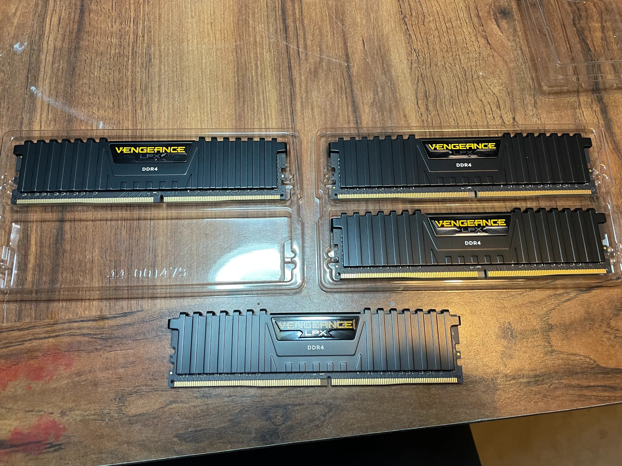 i5-8600K + Gigabyte Z370XP SLI + 32GB Corsair Vengeance 3000MHz Gaming Bundle
