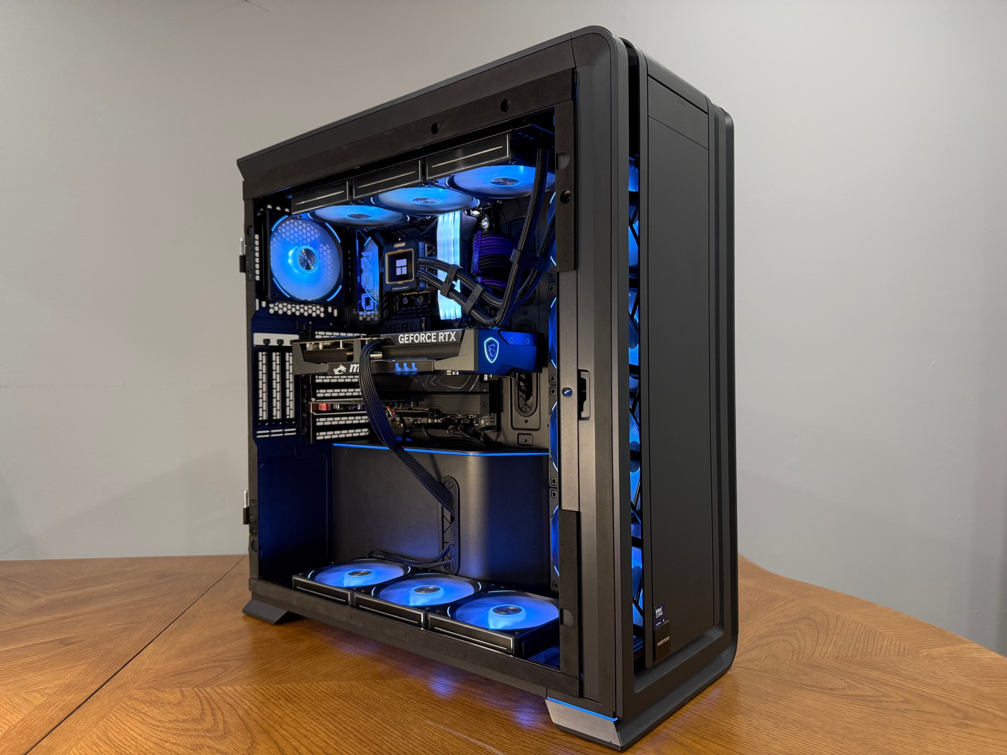 ULTIMATE RTX 5080 Gaming & AI Workstation | Ultra 9 285K | 64GB DDR5 | 11TB
