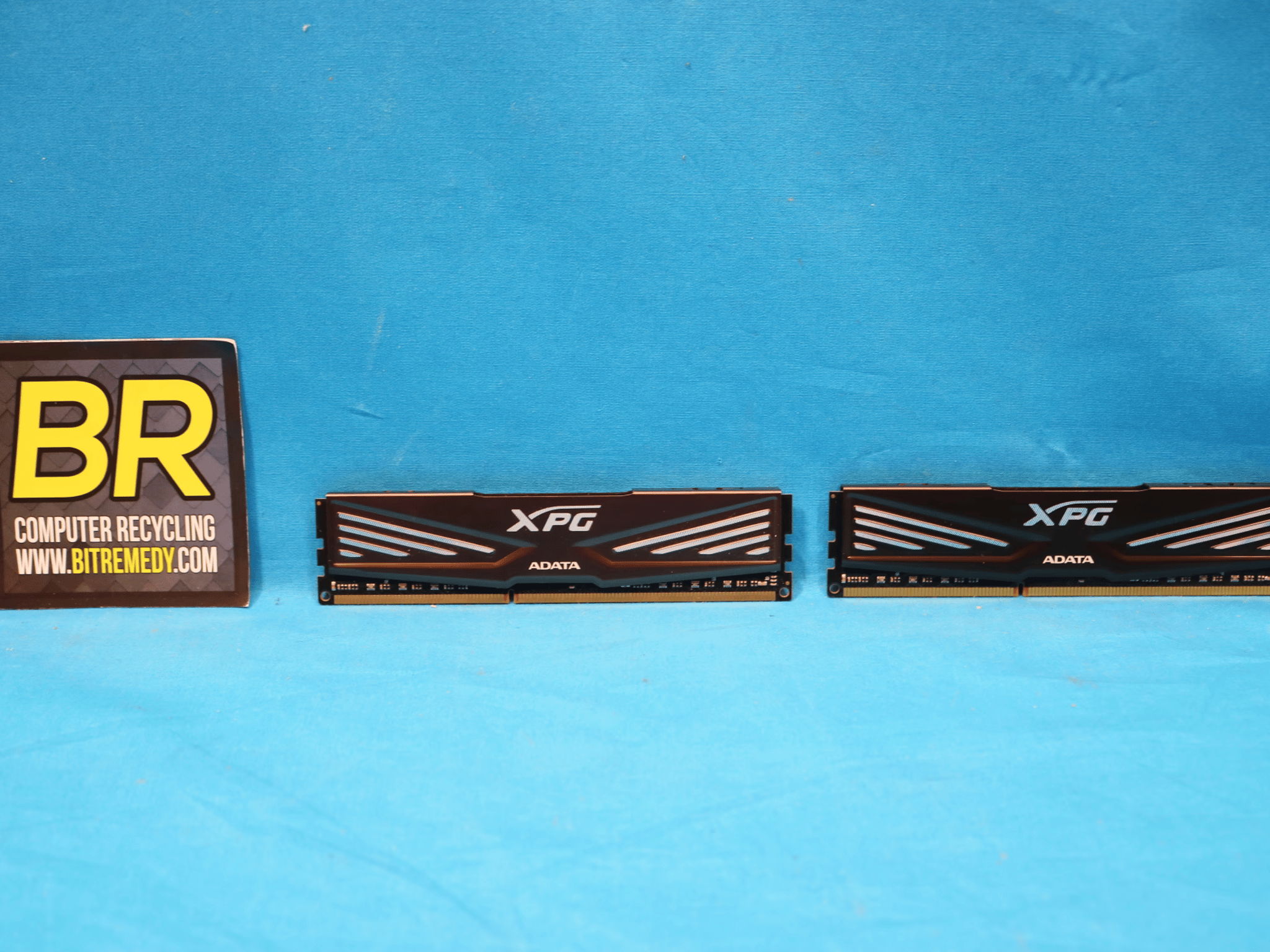 16 GB (2x8 GB) ADATA XPG DDR3 1600MHz PC3-12800 CL11 240-Pin 2Rx8 Desktop Memory AX3U1600W8G9-BB