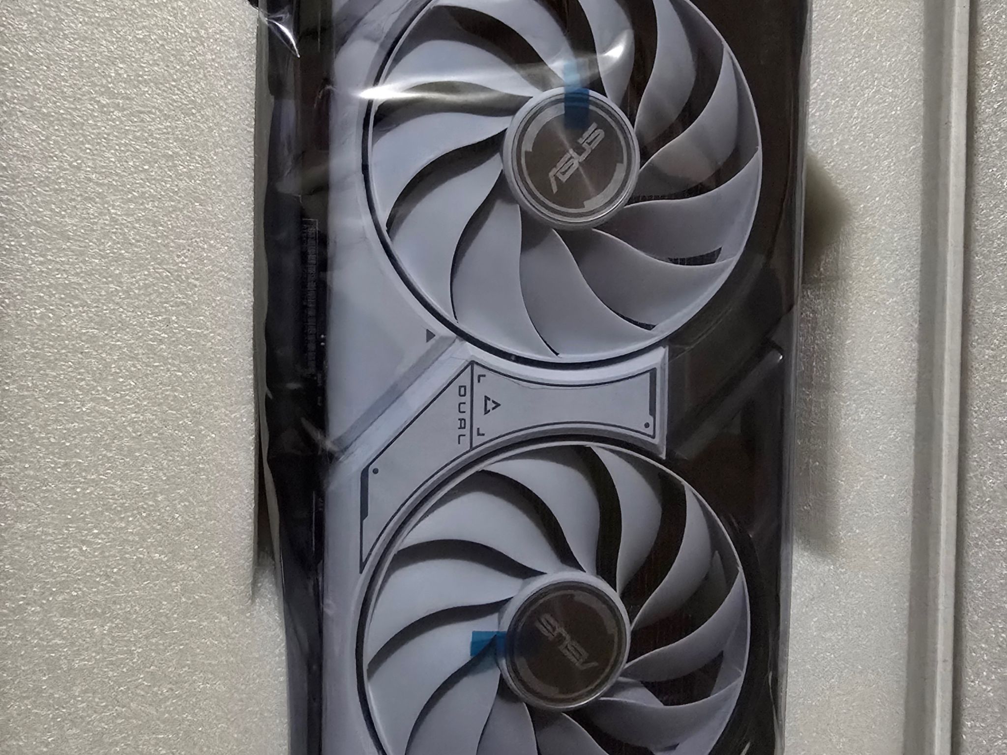 ASUS Dual GeForce RTX™ 4060 OC White Edition 8GB GDDR6 (NEW