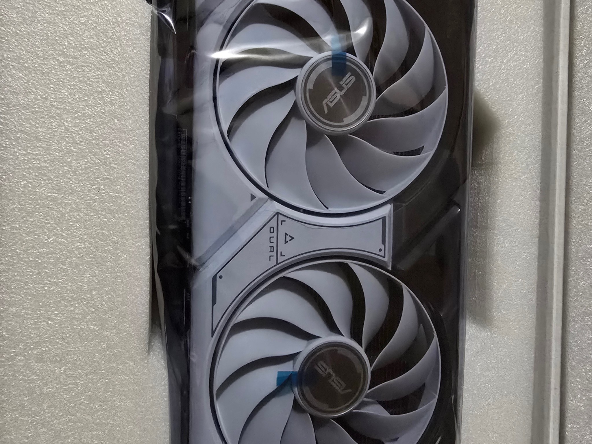 ASUS Dual GeForce RTX™ 4060 OC White Edition 8GB GDDR6 (NEW