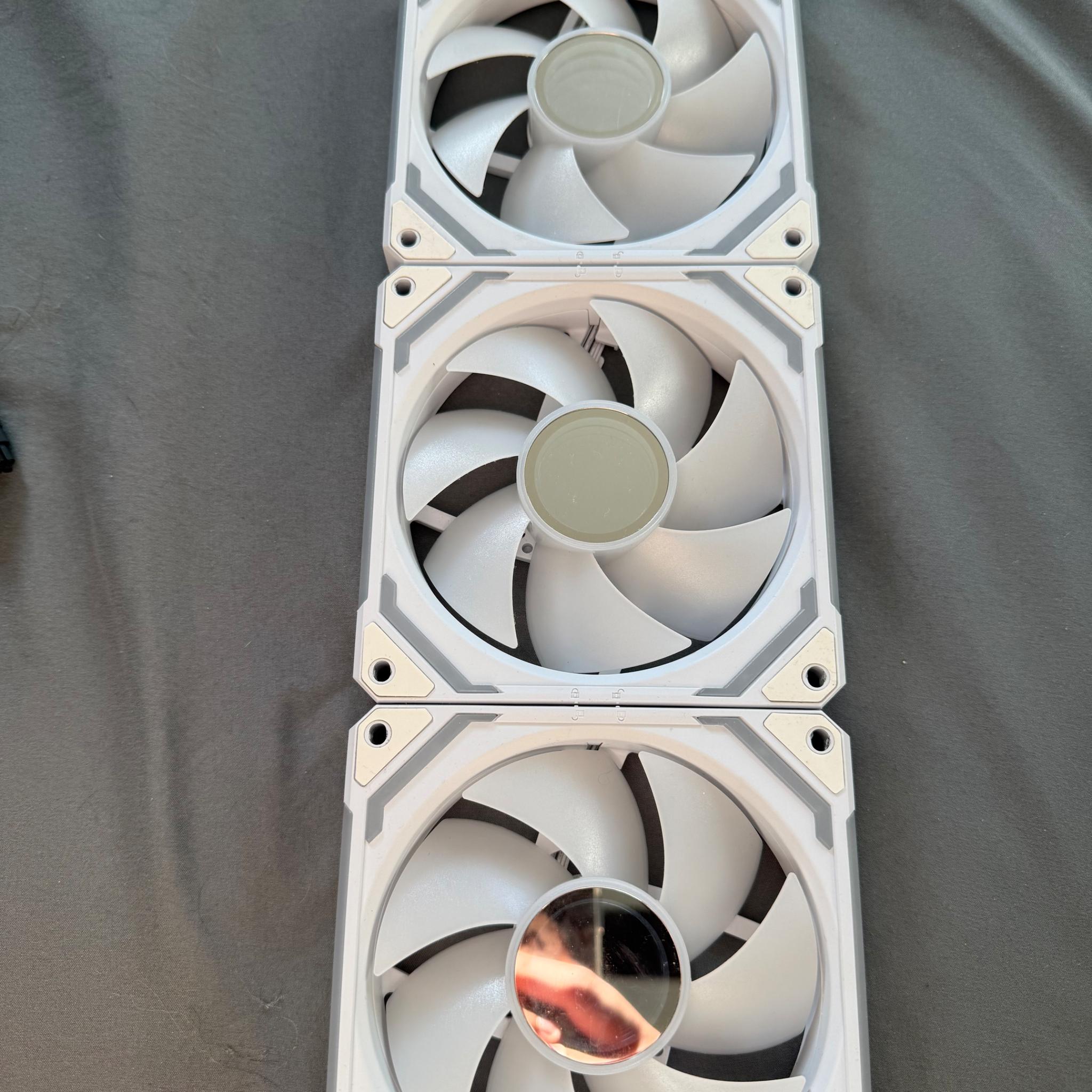 Asiahorse 120 fans infinity rgb