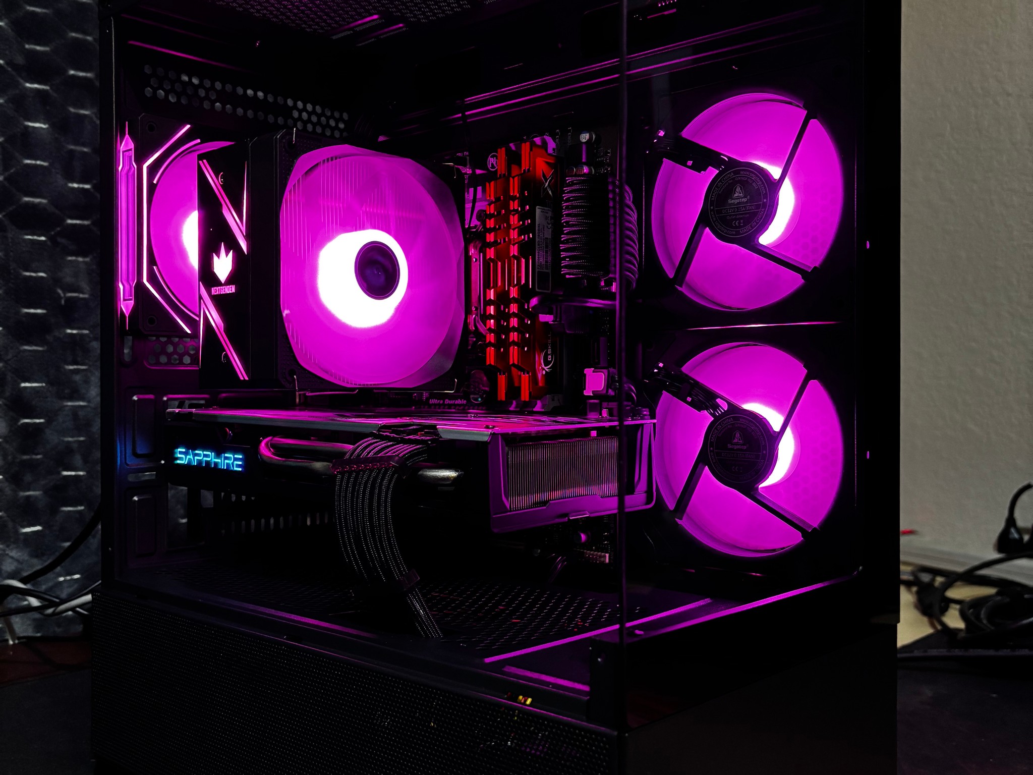 Beautiful Fish Tank Gaming PC | RX 570 8GB + i7 | WiFi