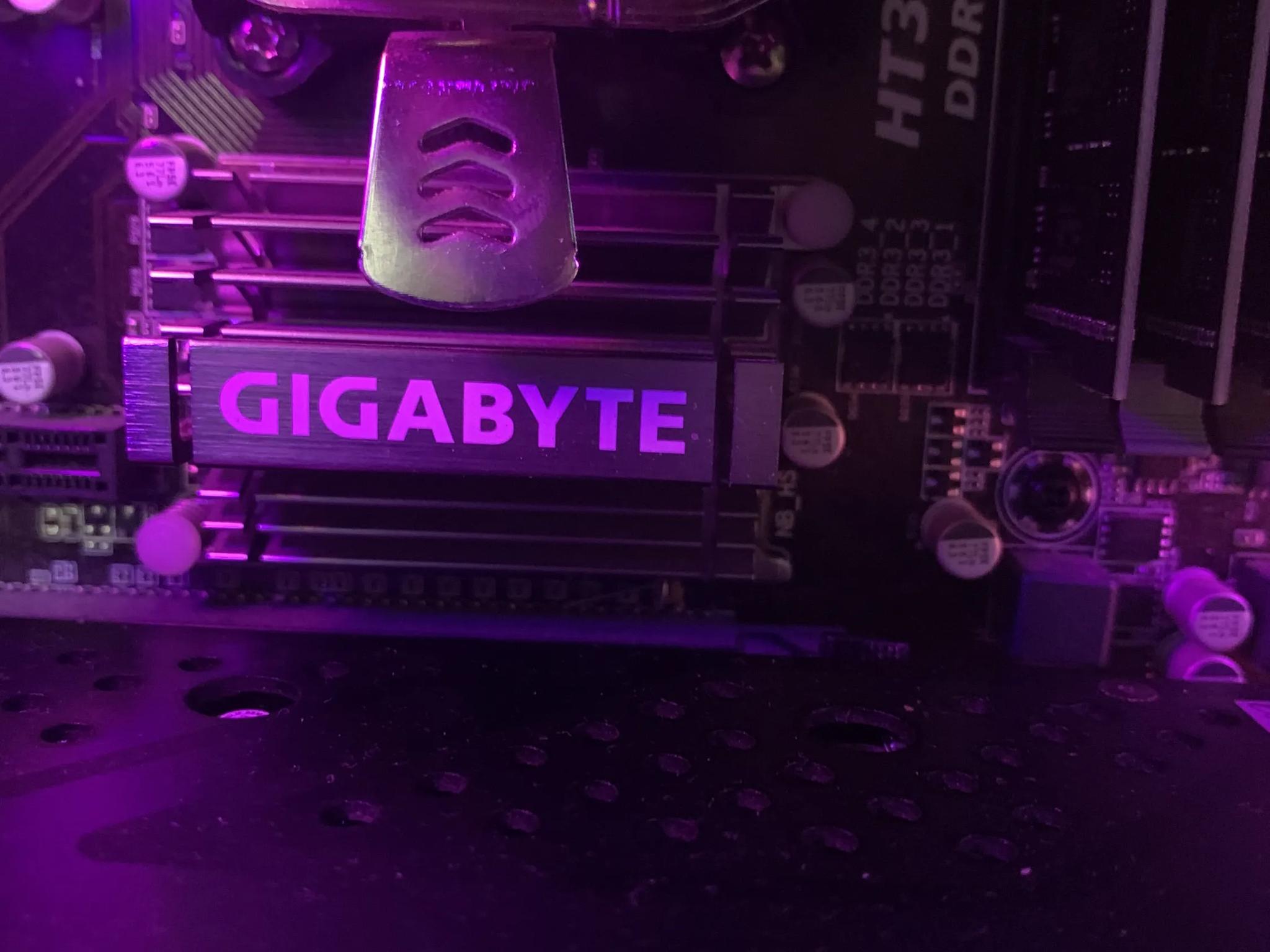 HYPER BUDGET PC RX580 32GB DDR3