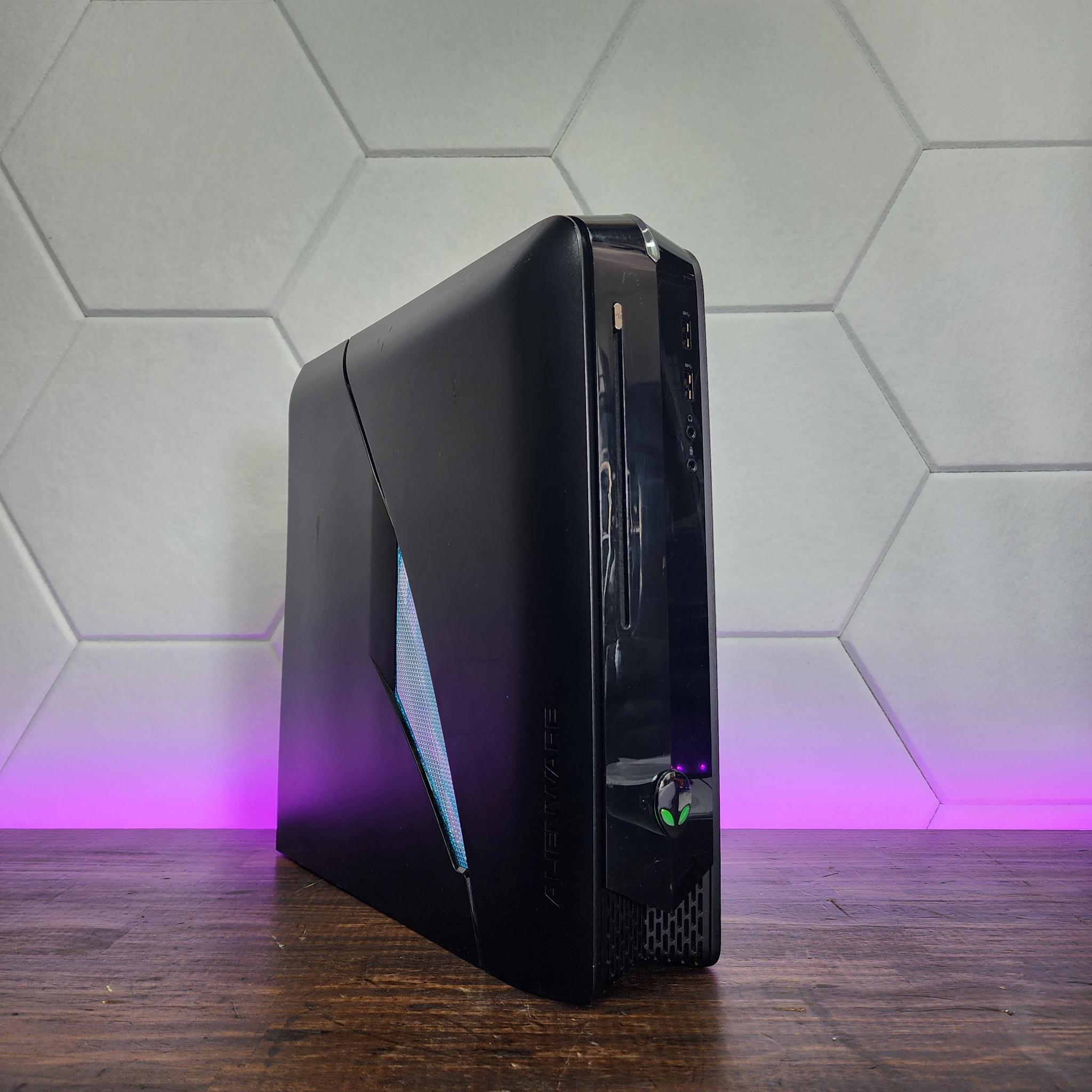 Alienware X51 R2 : Intel Core i7 4790 // GeForce GTX 960 // 12GB DDR3 // 480GB SSD