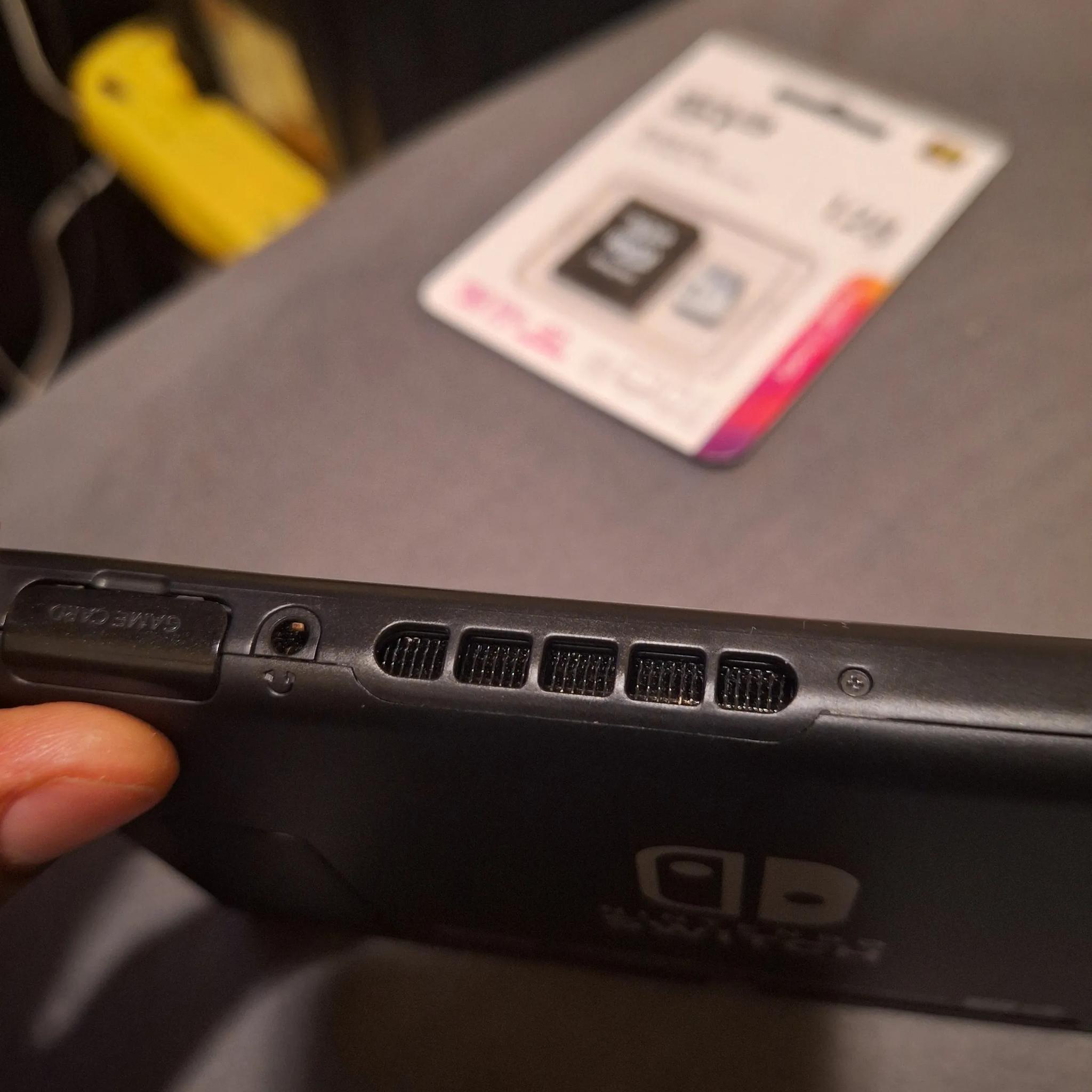 Unbanned Unpatched V1 Nintendo Switch Tablet with dock