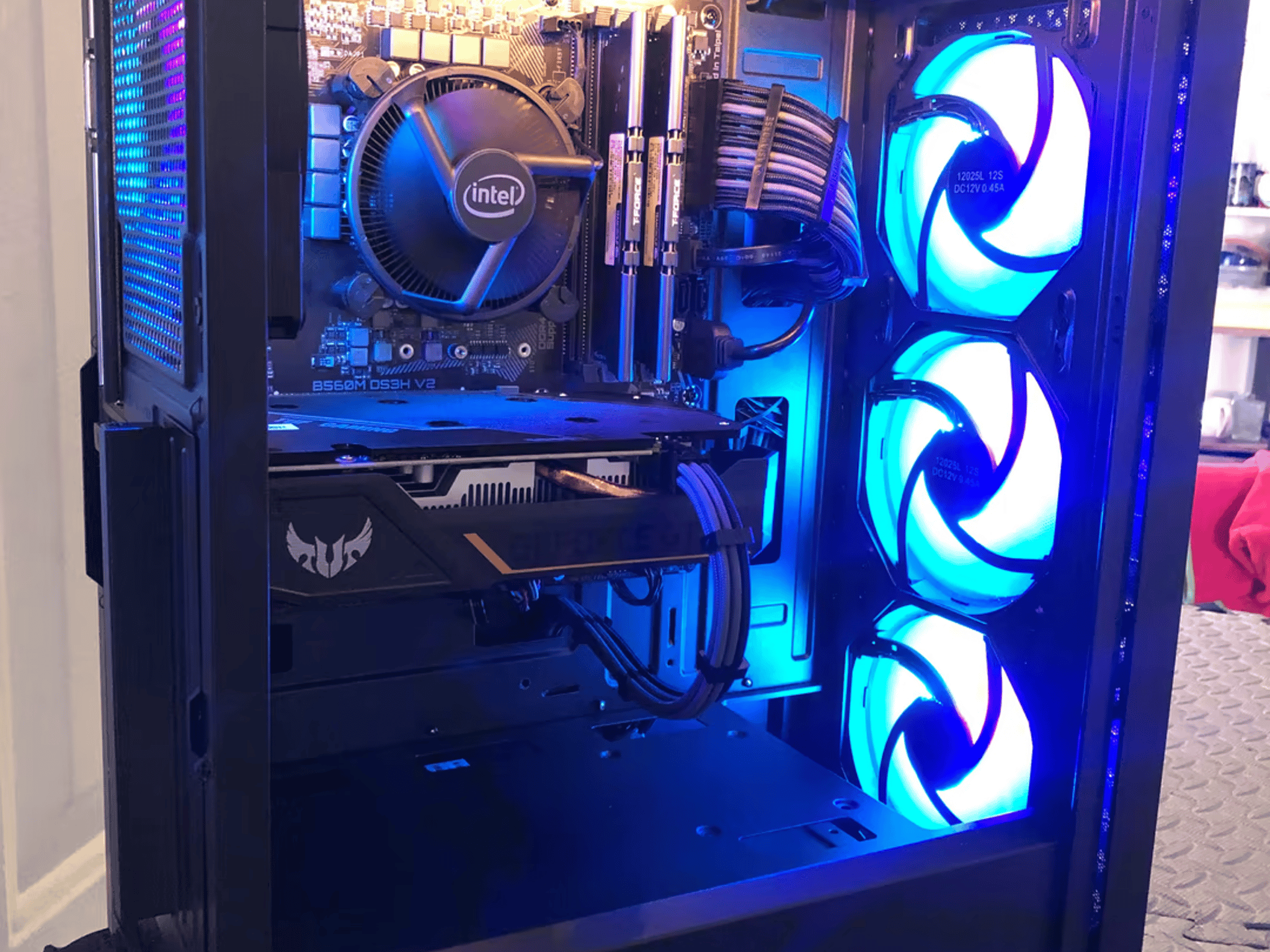 Awesome Gaming PC i3-10105 + GTX 1650