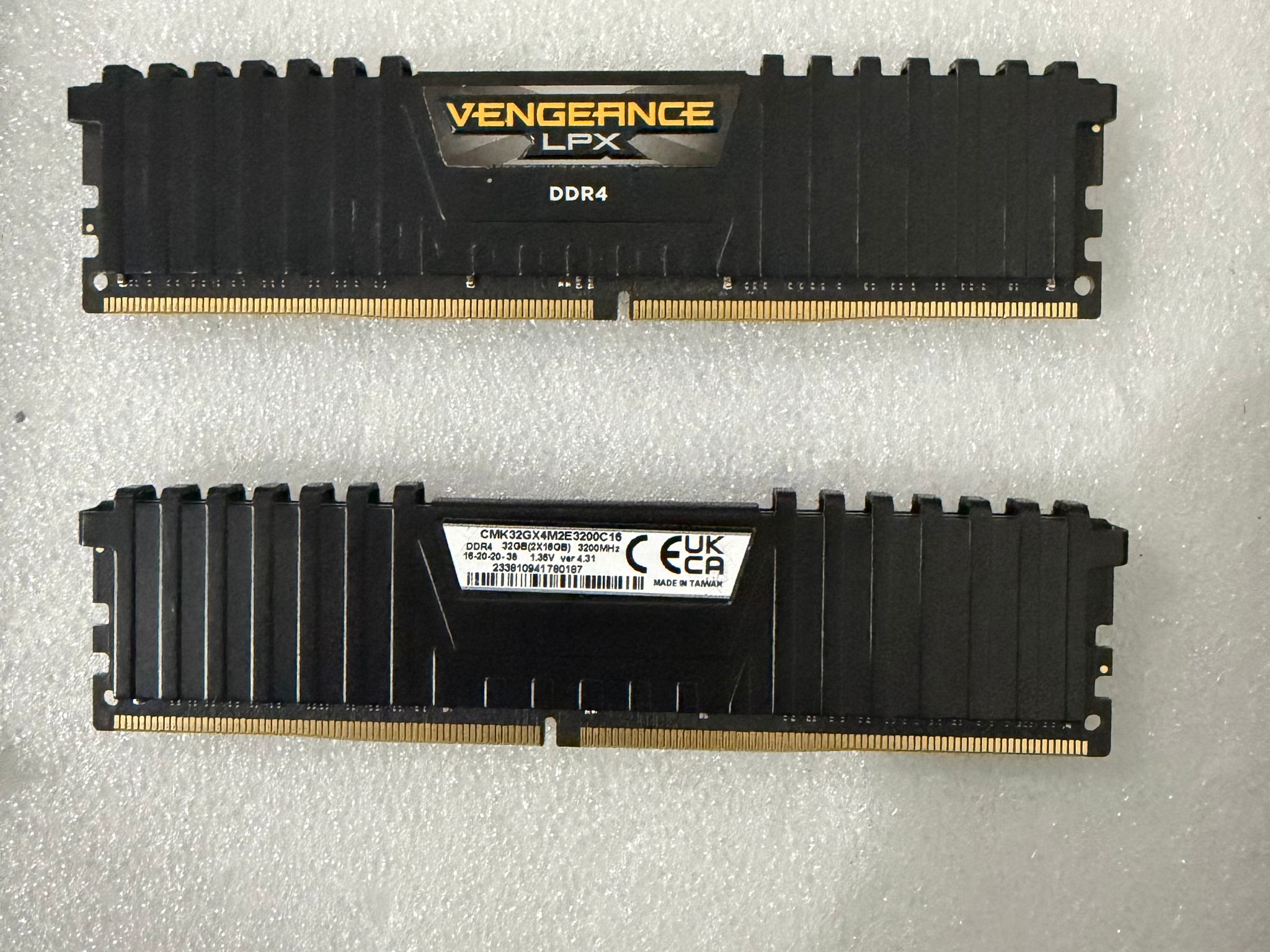 32GB Corsair LPX DDR4 Free Shipping