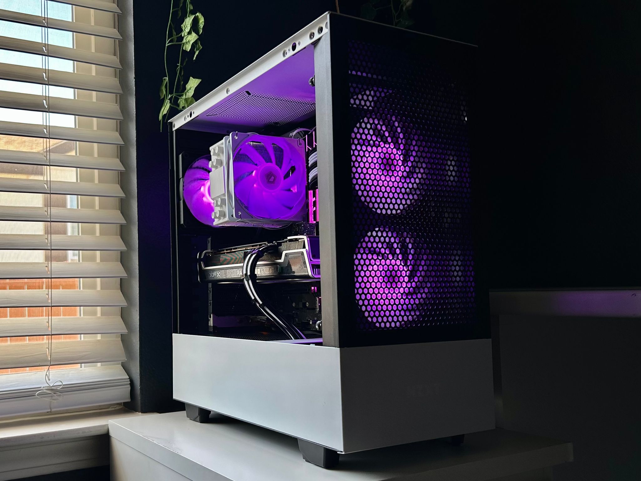 ⚫🟣⚪️ XFX RX 6700XT 12GB // Intel i5 11400F
