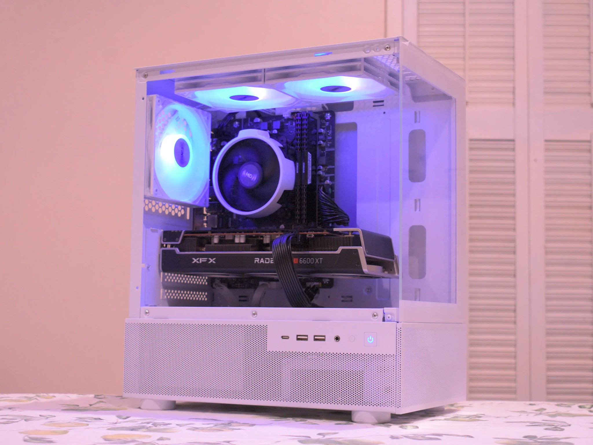 Gaming PC | Ryzen 5 3600 | RX 6600XT 8GB | 16GB DDR4 | 1TB nVME SSD | 1080p White Gaming PC RGB