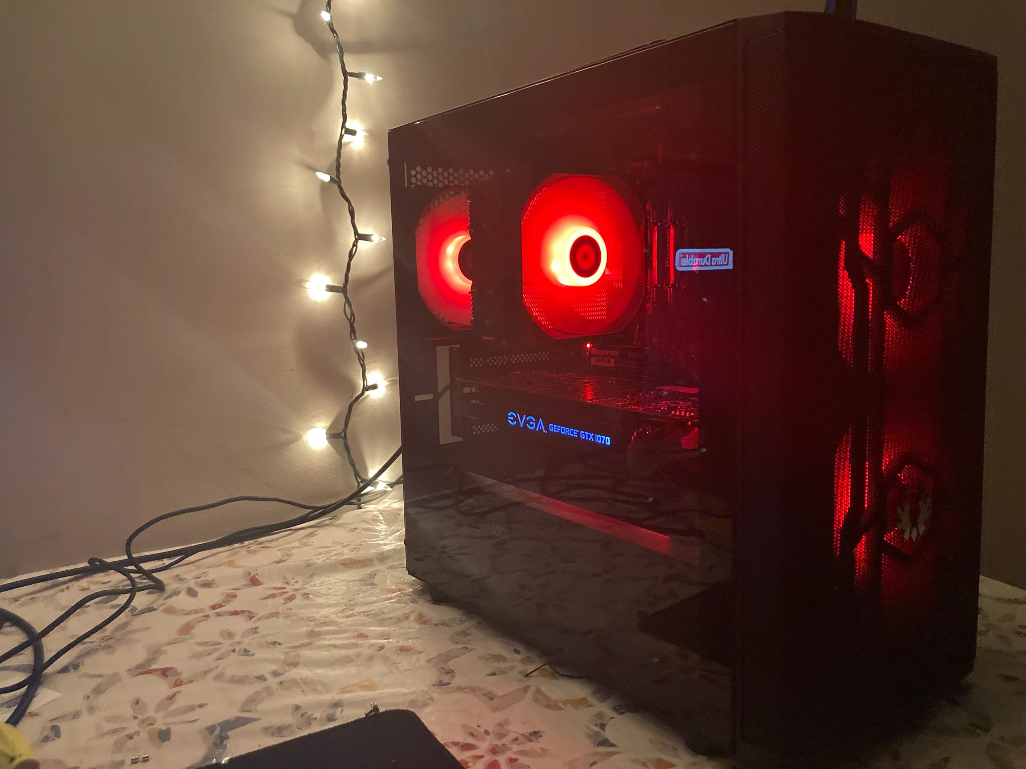 RED RYZEN 5 GTX 1070 BUDGET GAMING PC CLEAN AESTHETIC