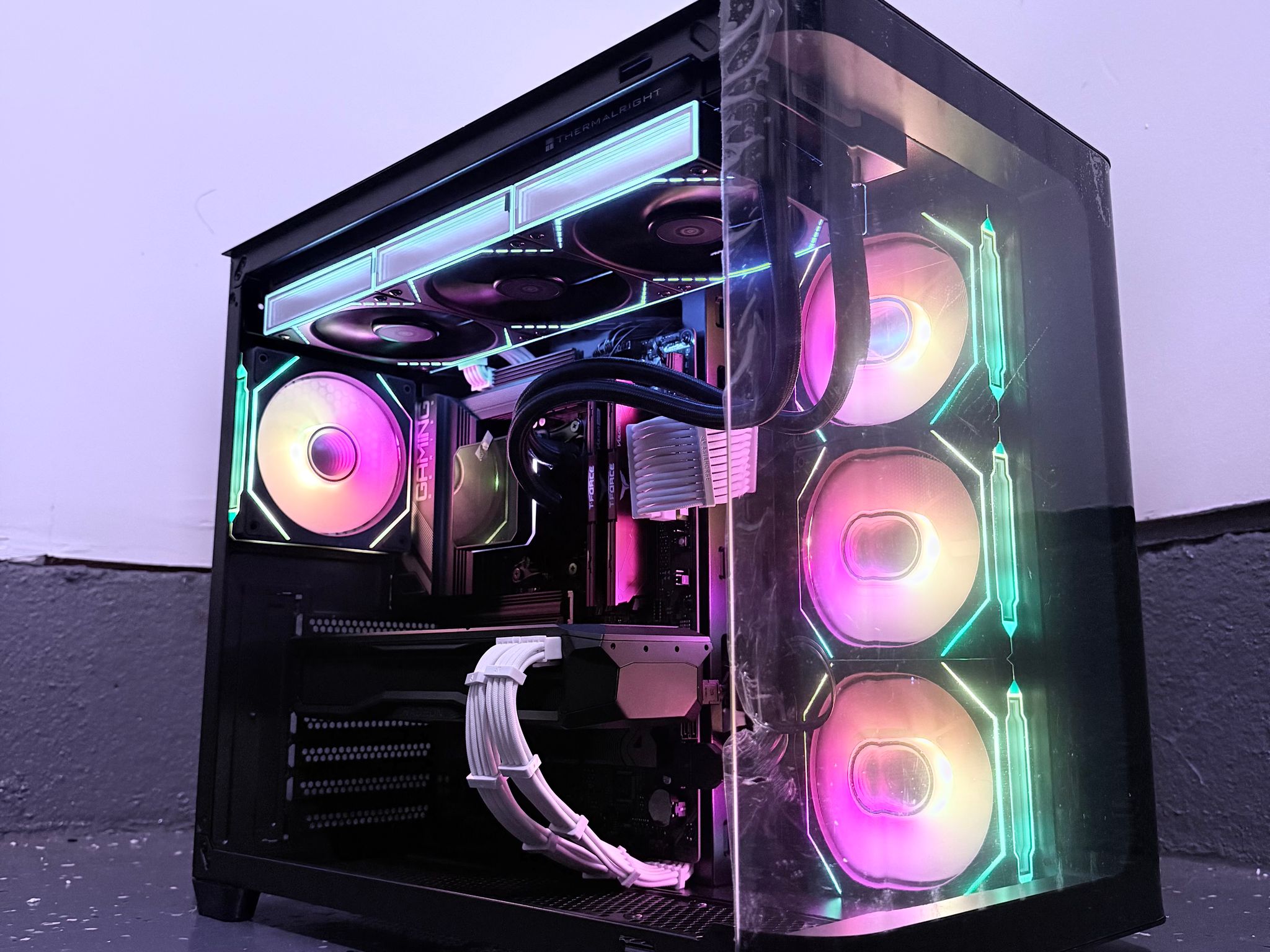 ❄️"Polar Flux"🌈 | 4K Gaming | RX 7900 XT 20GB | Ryzen 7 7800X3D | 32GB DDR5 | 3TB Storage