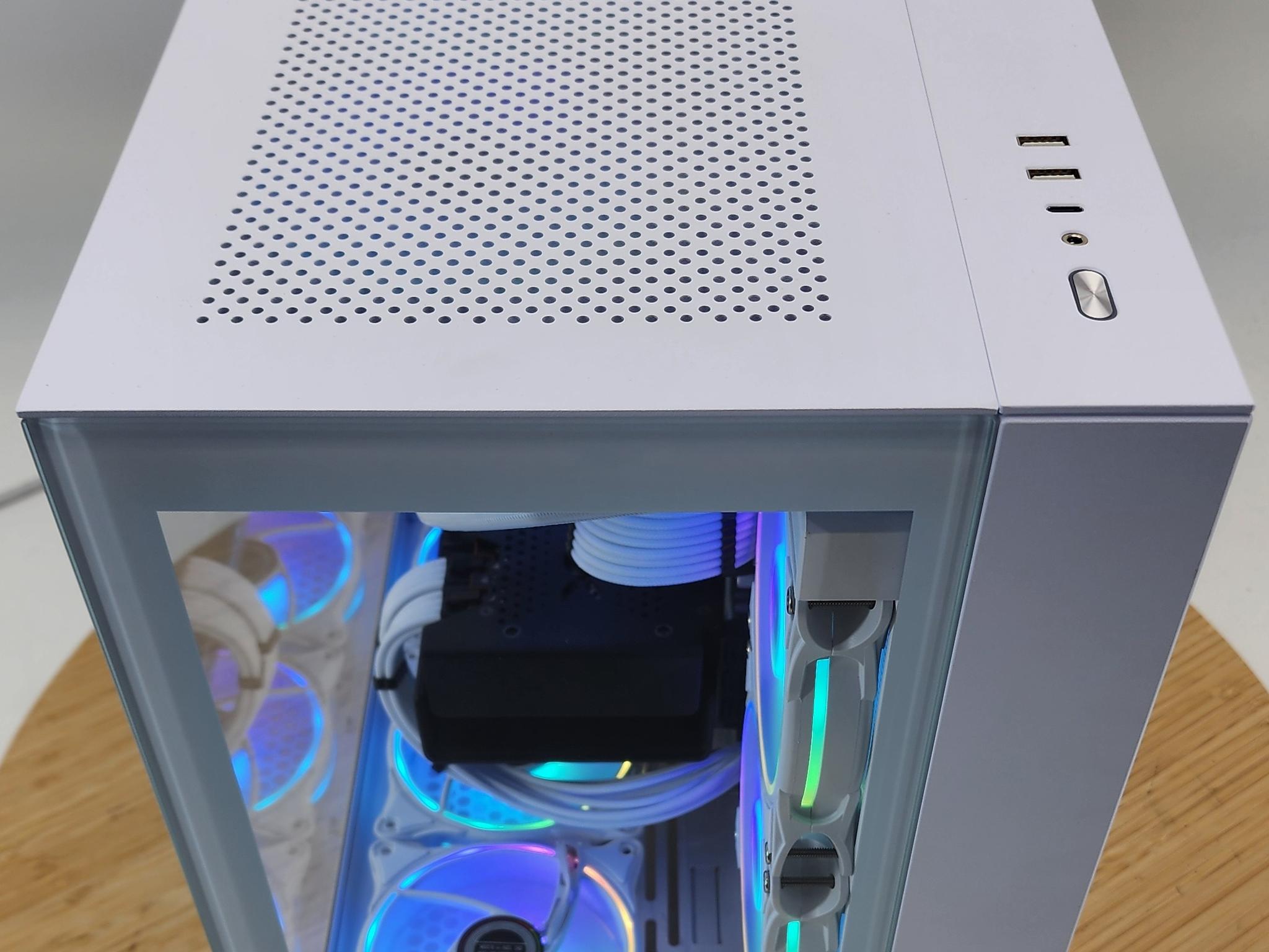 Gaming PC Ryzen 7 5700X3D 32GB RAM 1TB SSD RX 7700 XT 12GB Windows 11 Computer