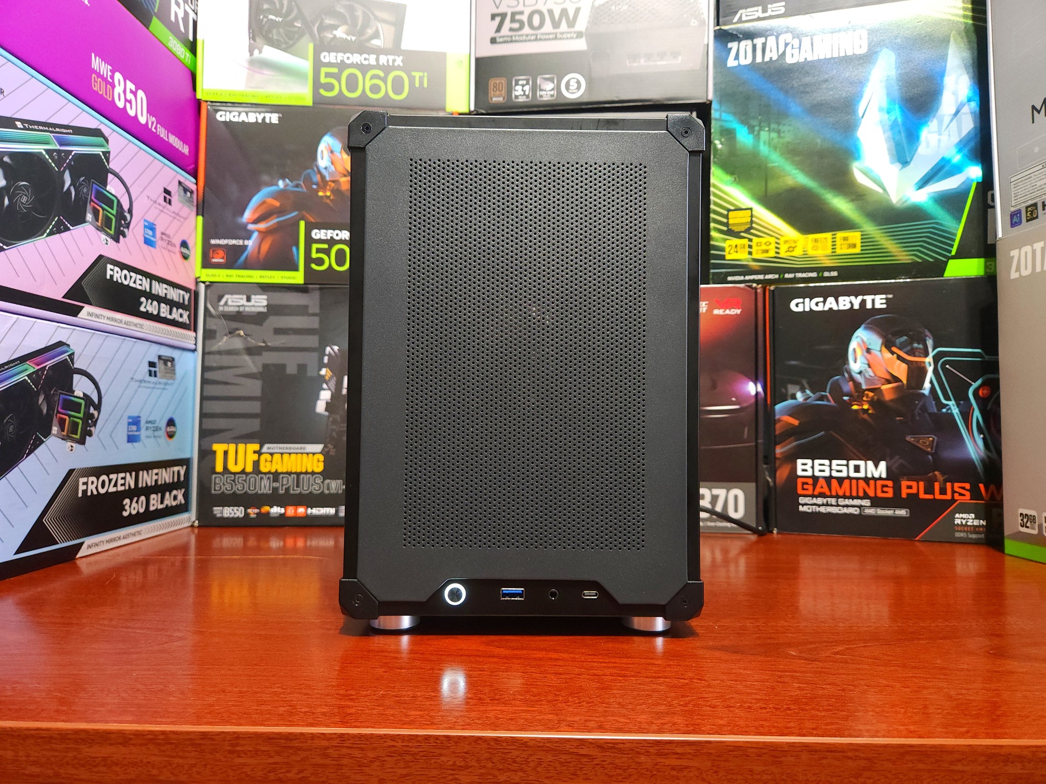 RTX 5060 8GB| Intel i5-14400F |32GB DDR4 RAM 3200MTs | 1 TB NVME | 650W GOLD | WIFI & BT