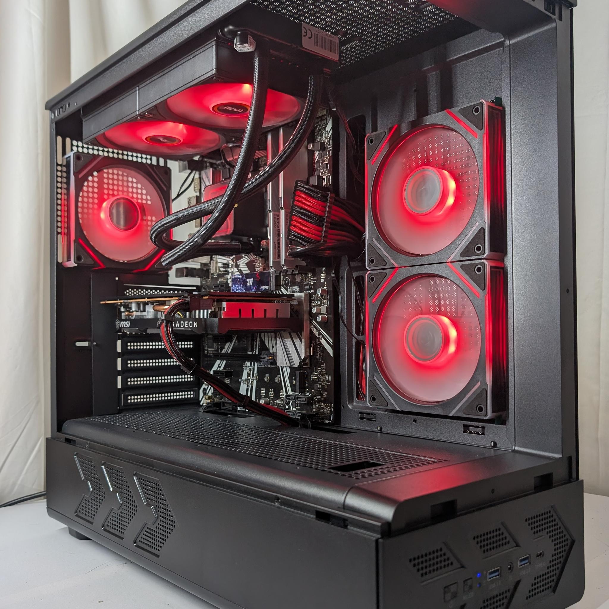 RX 6000 XT | I7 9700 | 16GB DDR4 | 650W | 500GB NVME
