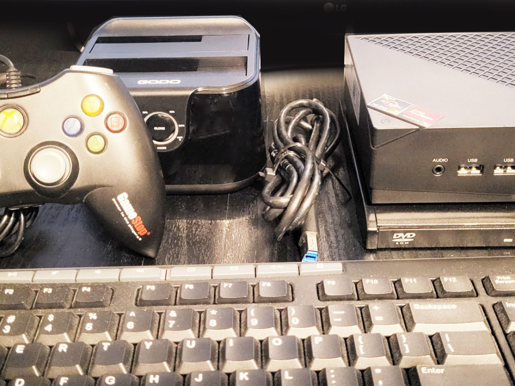 Compact Powerhouse: Ace Magician Mini PC - Ready for Basic Gaming & Productivity!