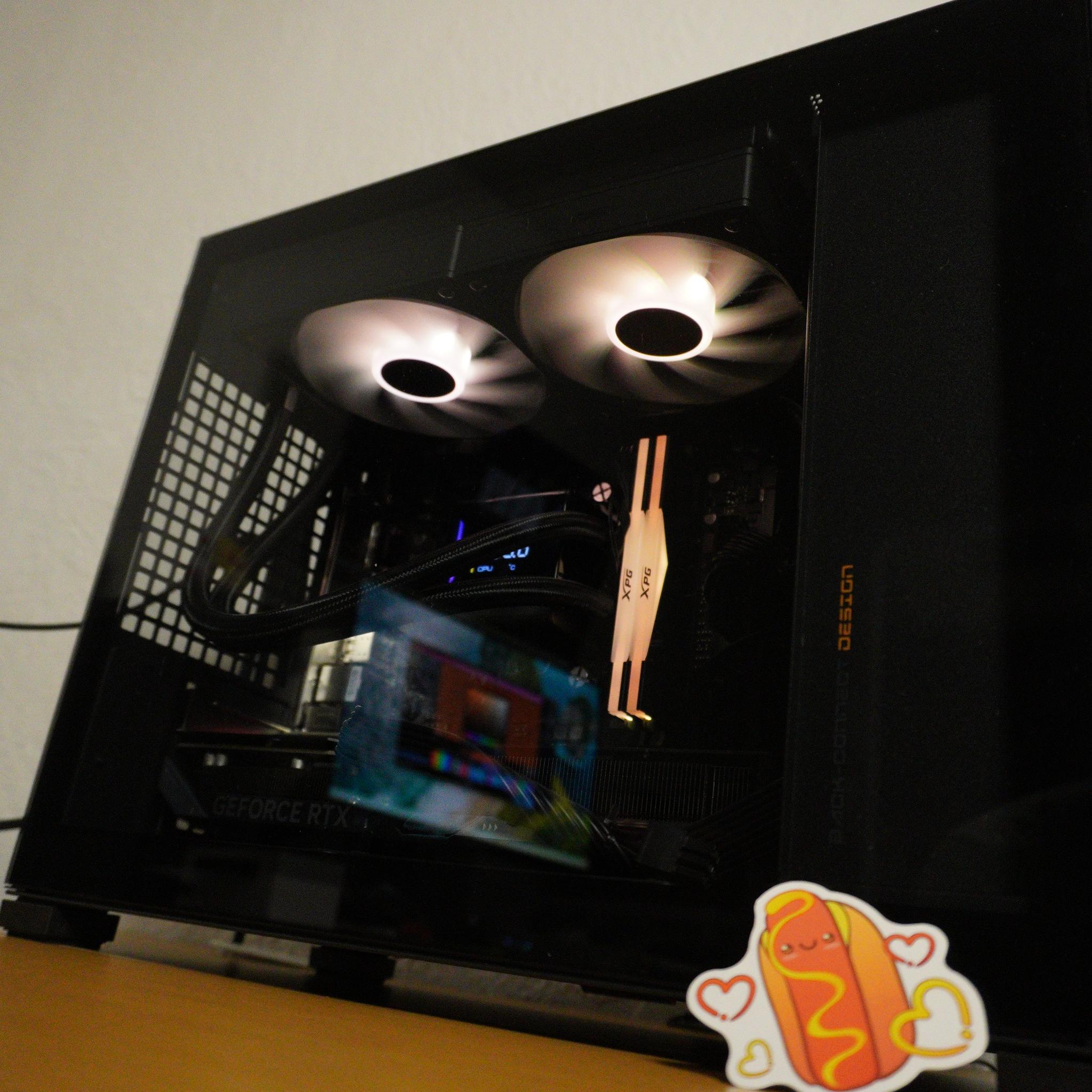 Squish Beast | RTX 5060 TI 8GB| RYZEN 5 7600X | 32GB DDR5 | 960GB 2.5 SSD | + Hotdog Sticker