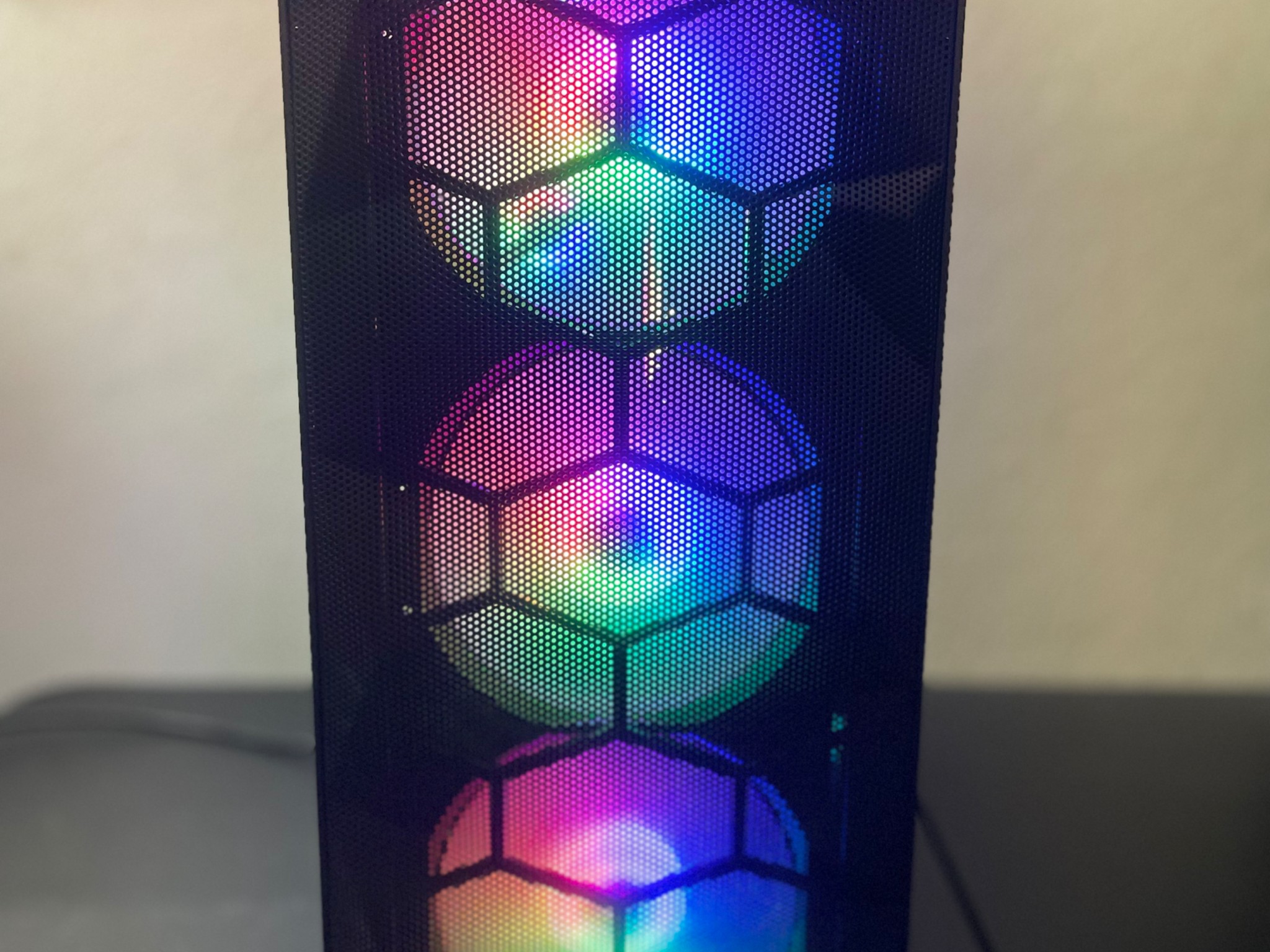 RTX 3060 | i7-6700 | 16GB DDR4 | 256GB SSD |