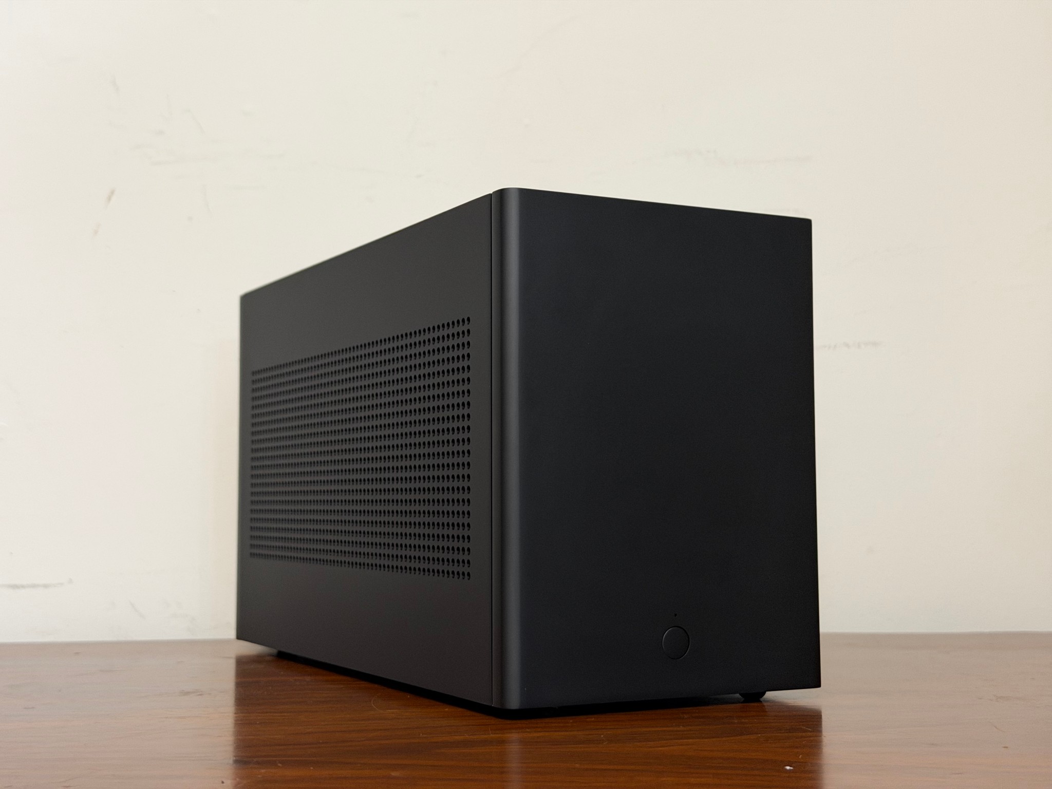 RX 9070 XT | Ryzen 7 7700X | 32GB DDR5 | B650I | 2TB SSD | 850W