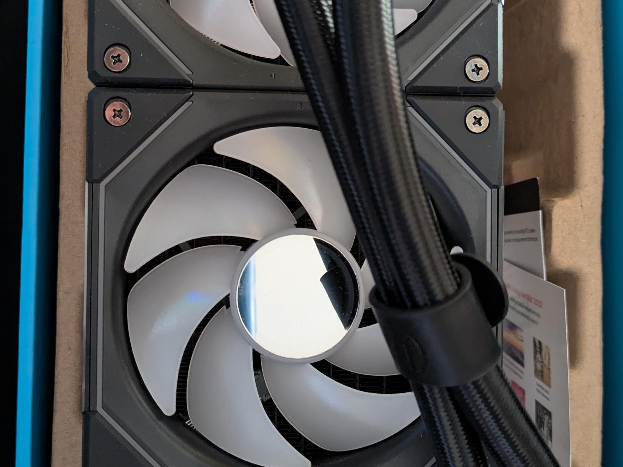Lian Li GA II Trinity SL-INF AIO CPU Cooler