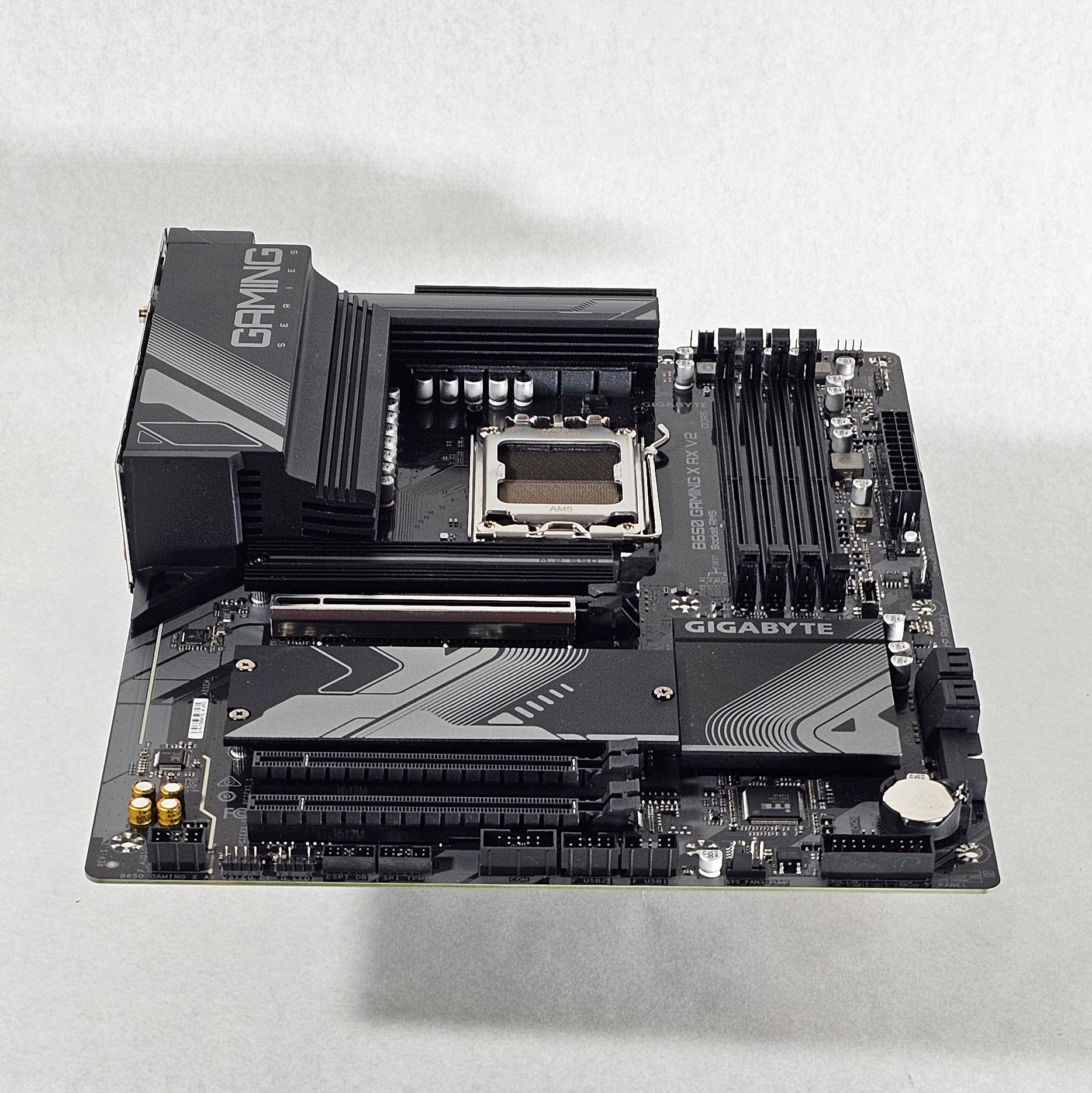 Gigabyte X670 AM5 ATX Gaming Motherboard DDR5