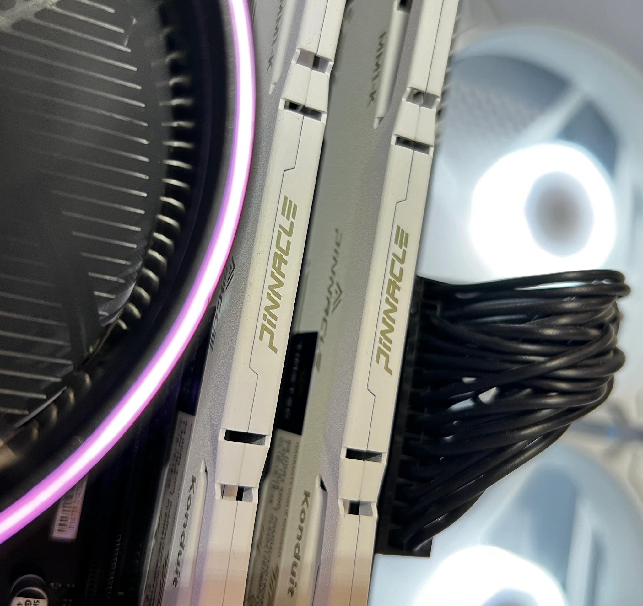 ❄️ AMD RX 5700 XT, AMD Ryzen 5 (6 Cores) | Gaming PC ❄️