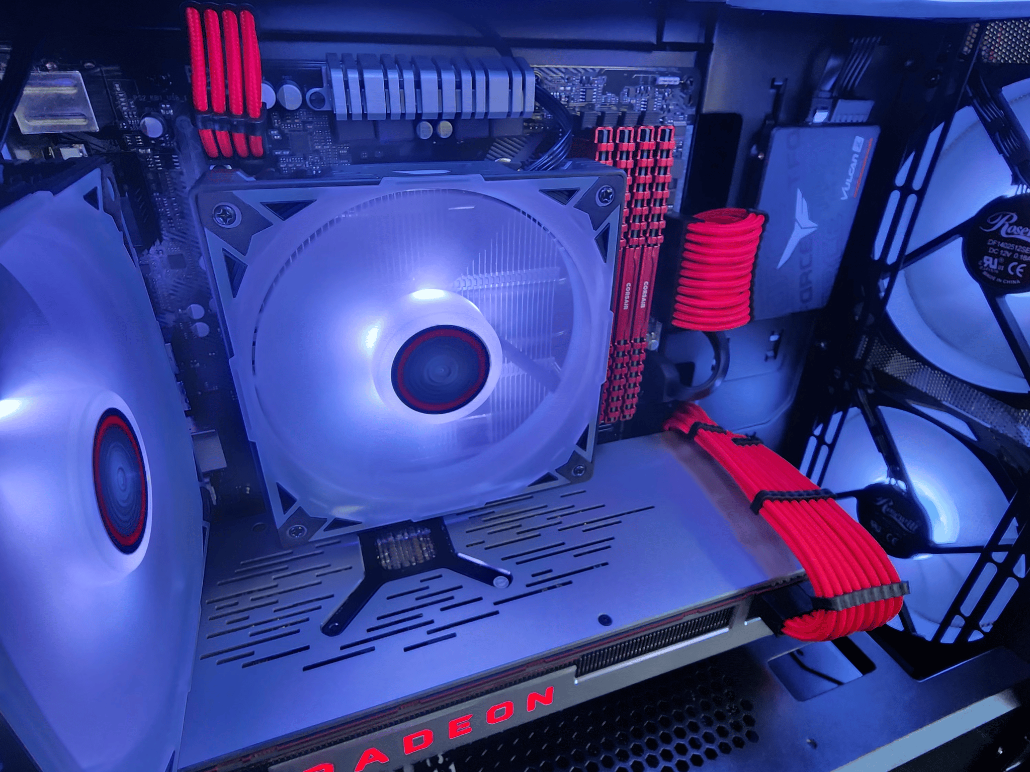 🚩🚩🚩 AMD Ryzen 7 2700X // ASRock Phantom Gaming Radeon VII 16GB //Corsair Vengeance 16GB 2800MHz