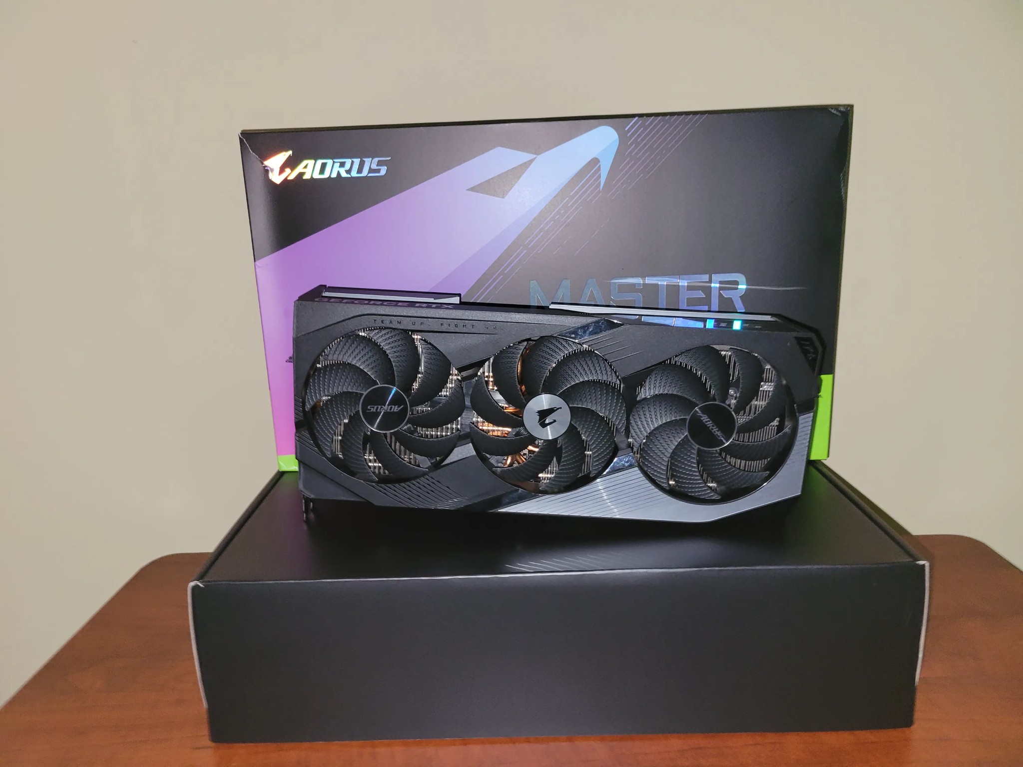 GIGABYTE GeForce RTX 4070 Ti Super Master 16GB 256-bit GDDR6X