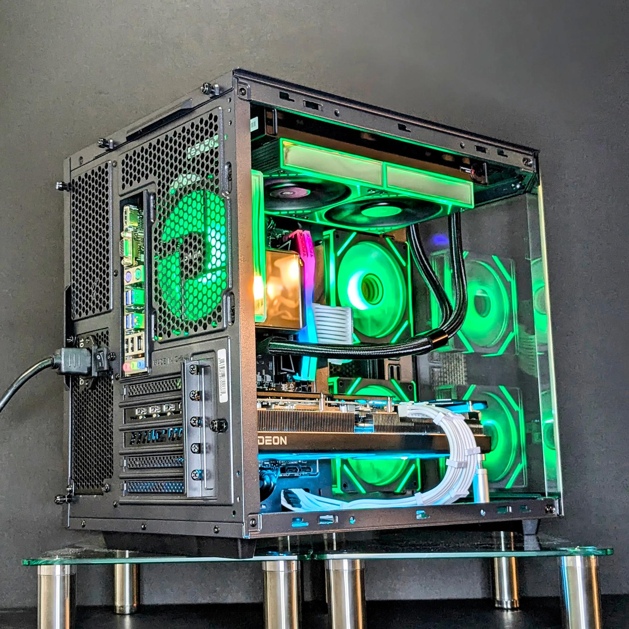 BF💲🏷️ Liquid Cooled/RX 7800XT⚫️Ryzen 8400F(AM5)⚫️32GB DDR5@5200MHz⚫️1TB NVMe/ PCIE 4.0⚫️Windows 11