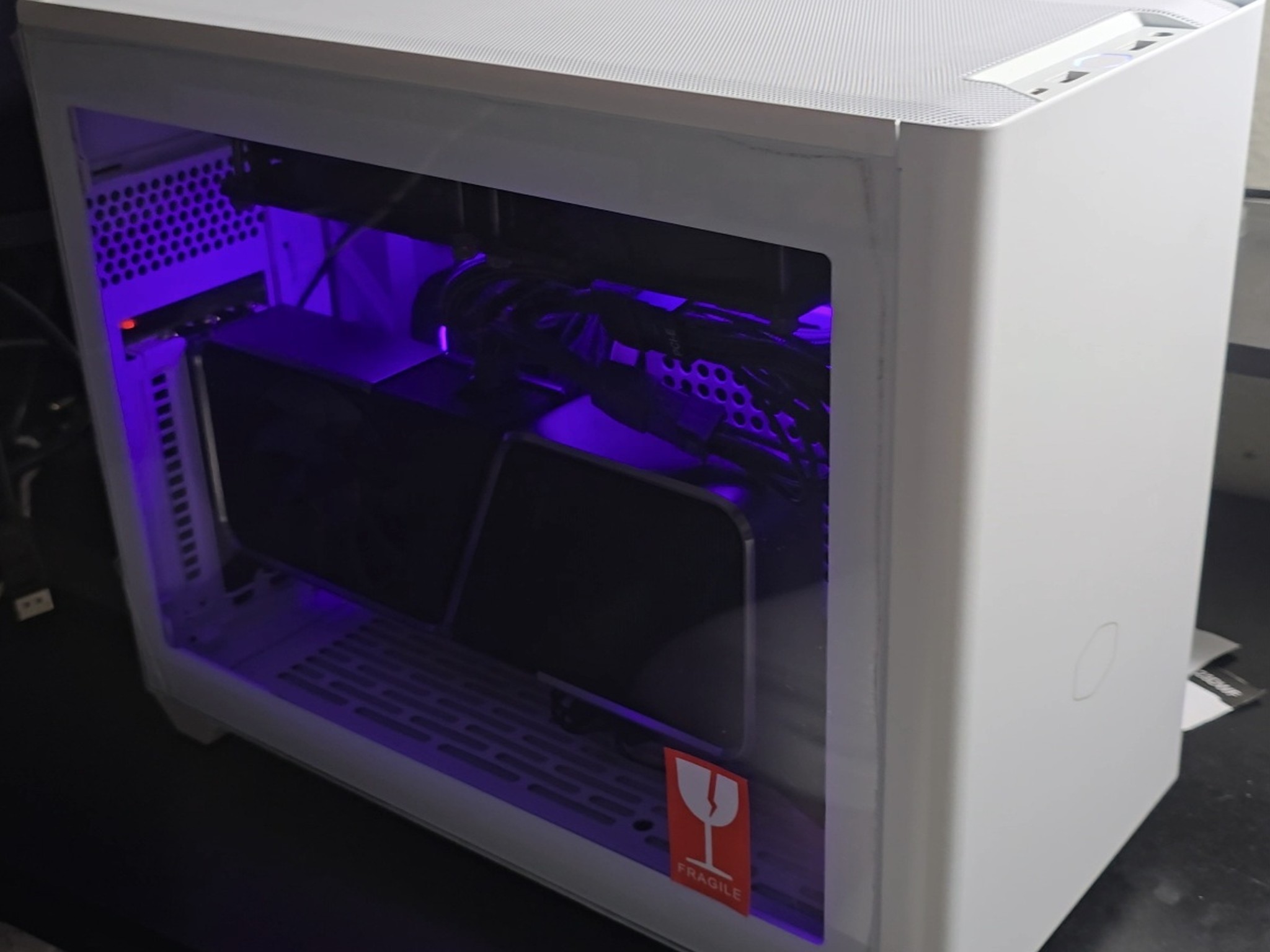SMALL FORM FACTOR / SFF GAMING PC - 3070 TI FE, I-7 12700K, 32GB DDR5, 2TB WD SN850X, LIQUID COOLED