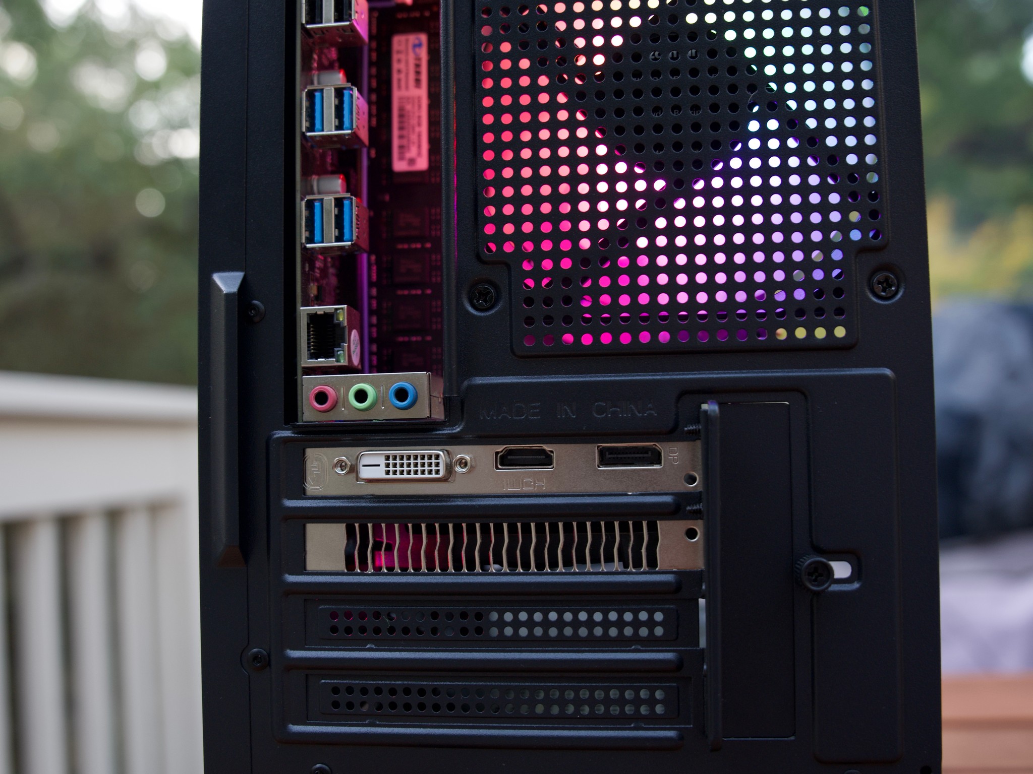 🔥 Budget RGB Gaming PC – Windows 10 Pro | Xeon E5 | 16GB RAM | RX 550 | 240GB SSD 🚀