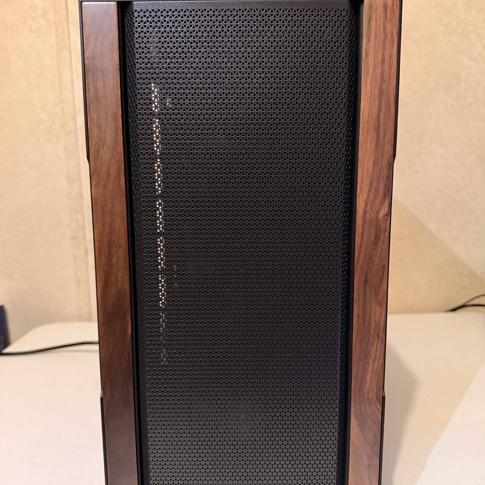 Radeon RX 9060 XT 16GB Custom Gaming PC - Ryzen 5 7500F, 16GB RAM