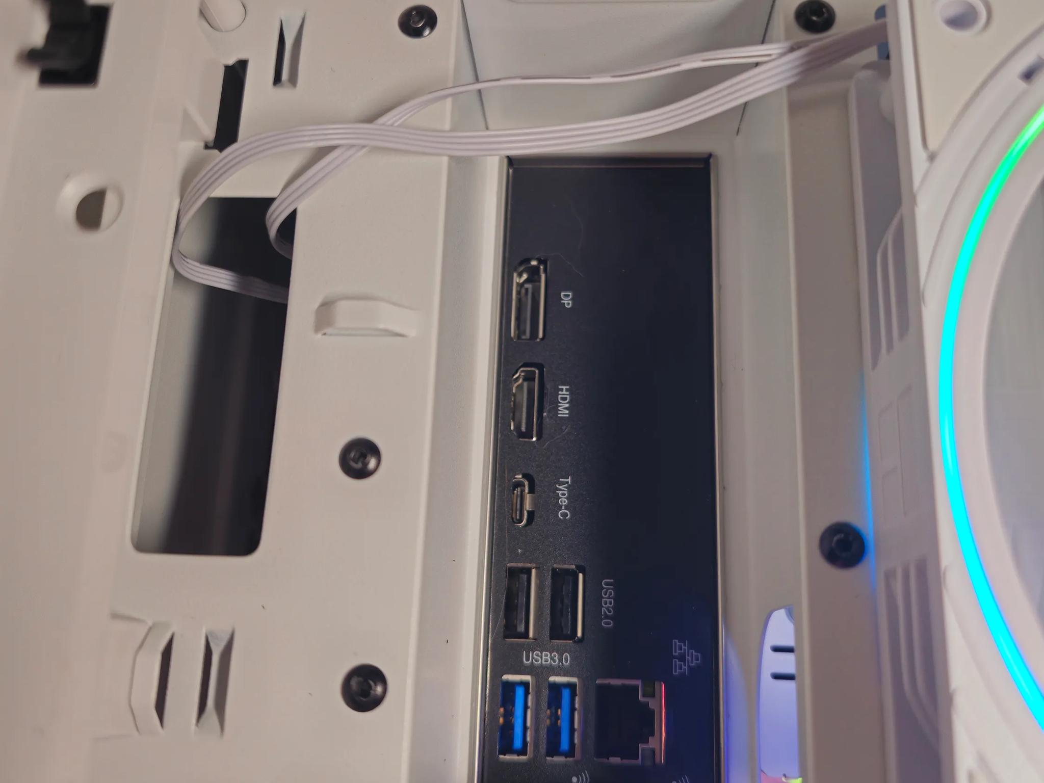 ITX White PC // RTX 3060 12GB // i5 10400f // 32GB DDR4 3600 // 1TB NVME // Wi-Fi + BT