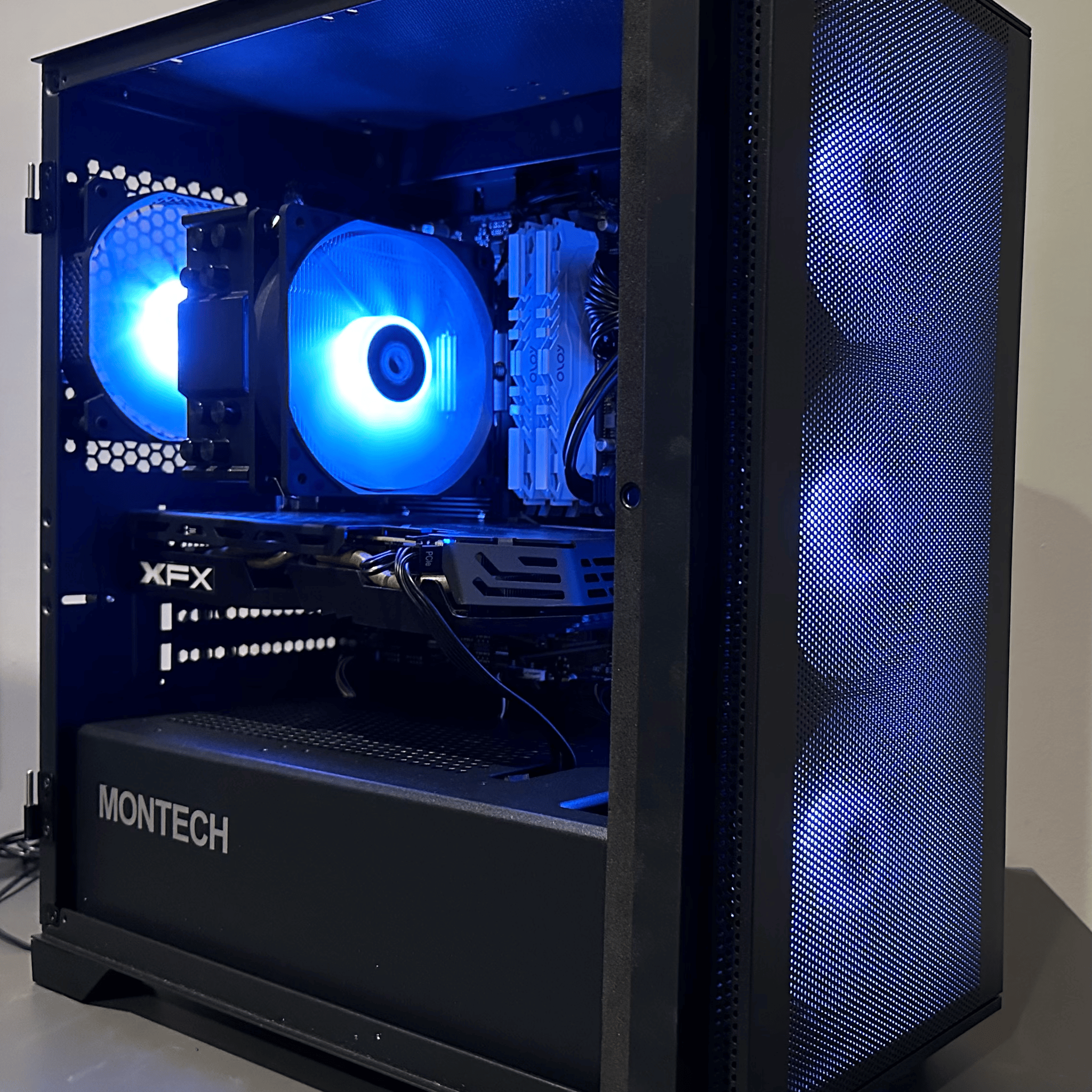 Gaming PC - 8GB Radeon RX 580 - Intel i3 10100F - 16 GB RAM