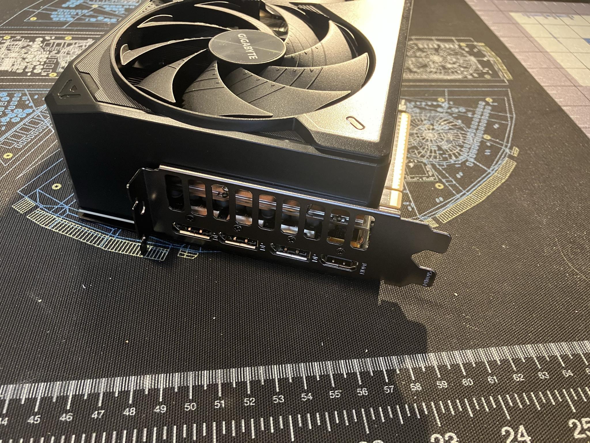 GeForce RTX 5090 - GIGABYTE WINDFORCE OC 32G