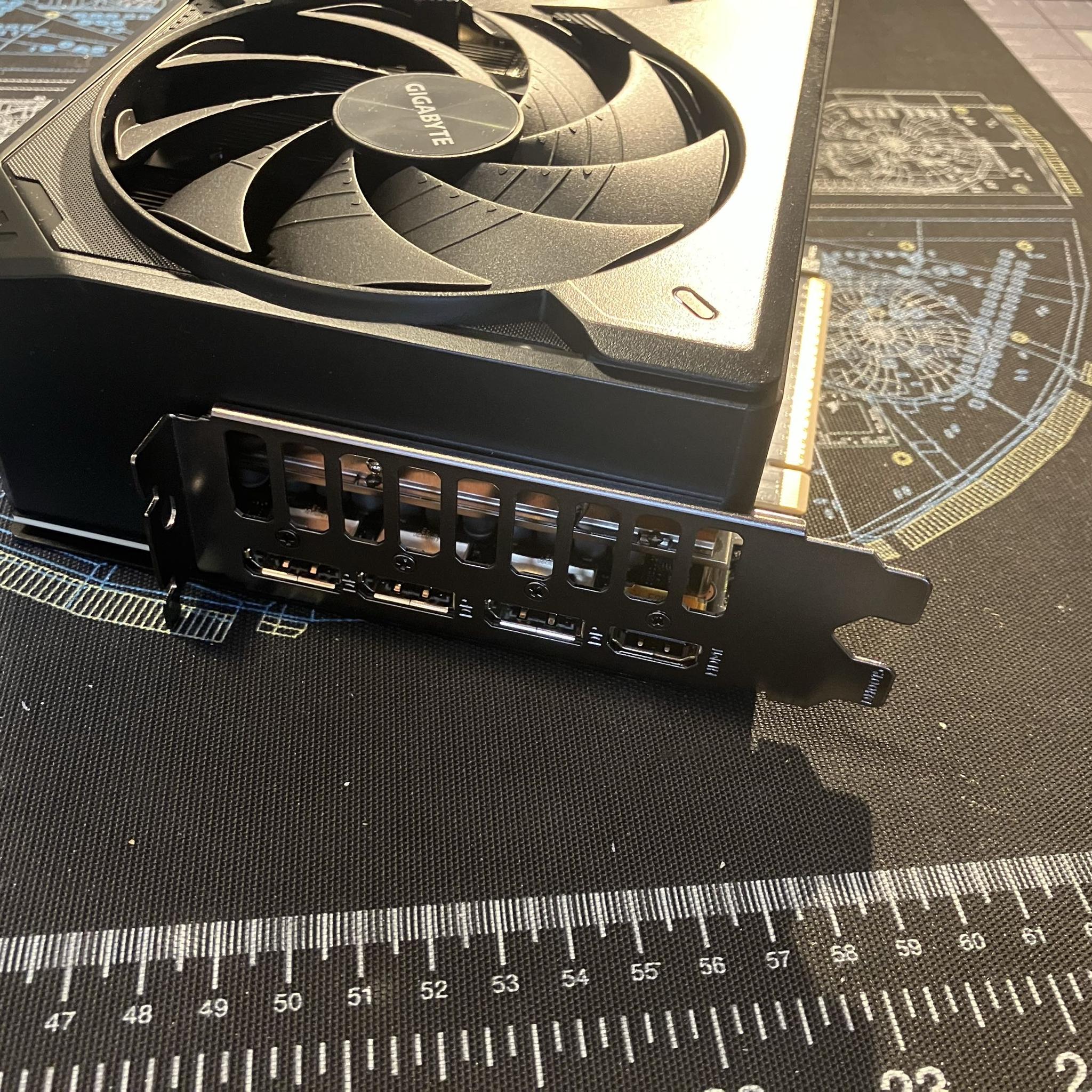 GeForce RTX 5090 - GIGABYTE WINDFORCE OC 32G