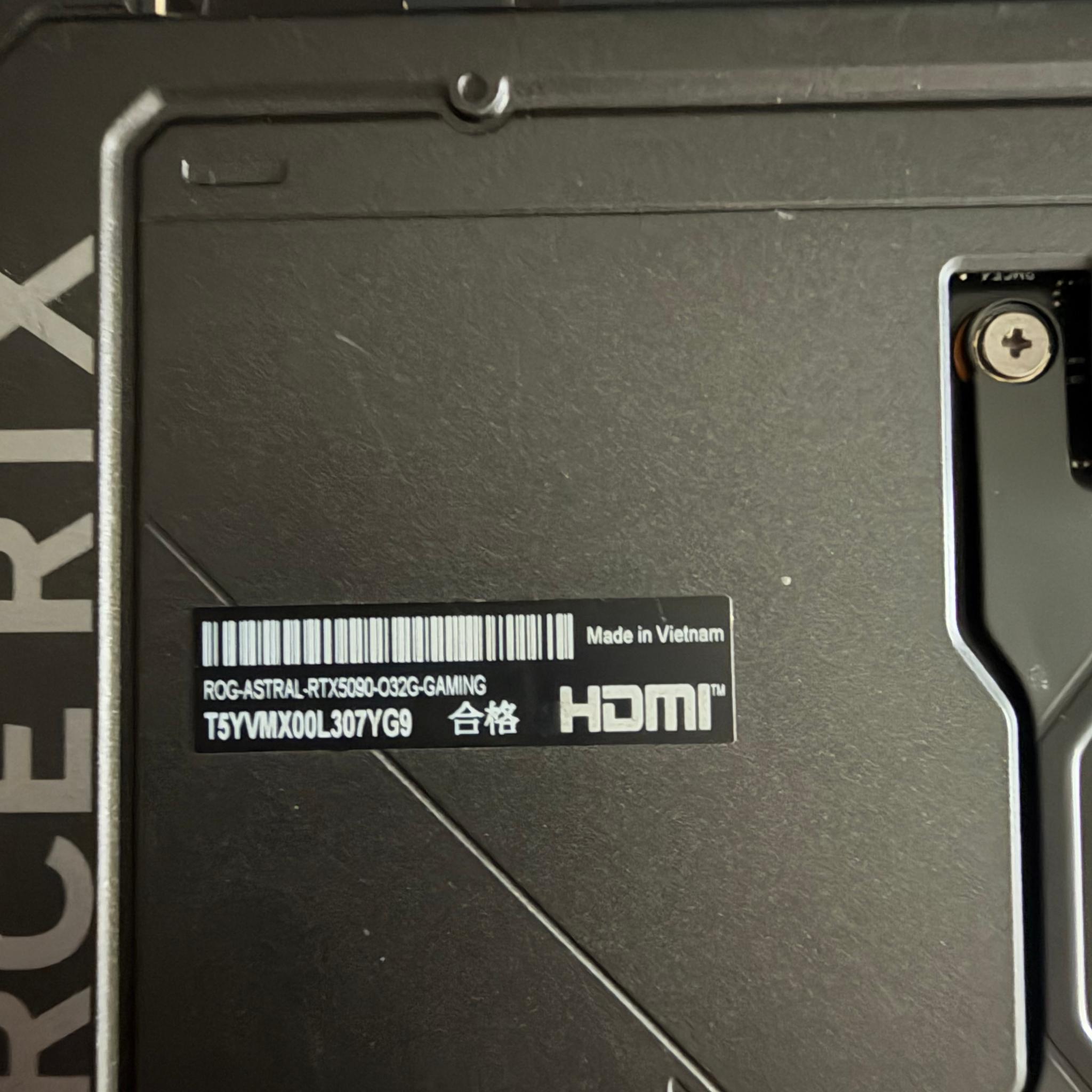 ASUS ROG Astral LC GeForce RTX 5090 32GB GDDR7 OC Edition