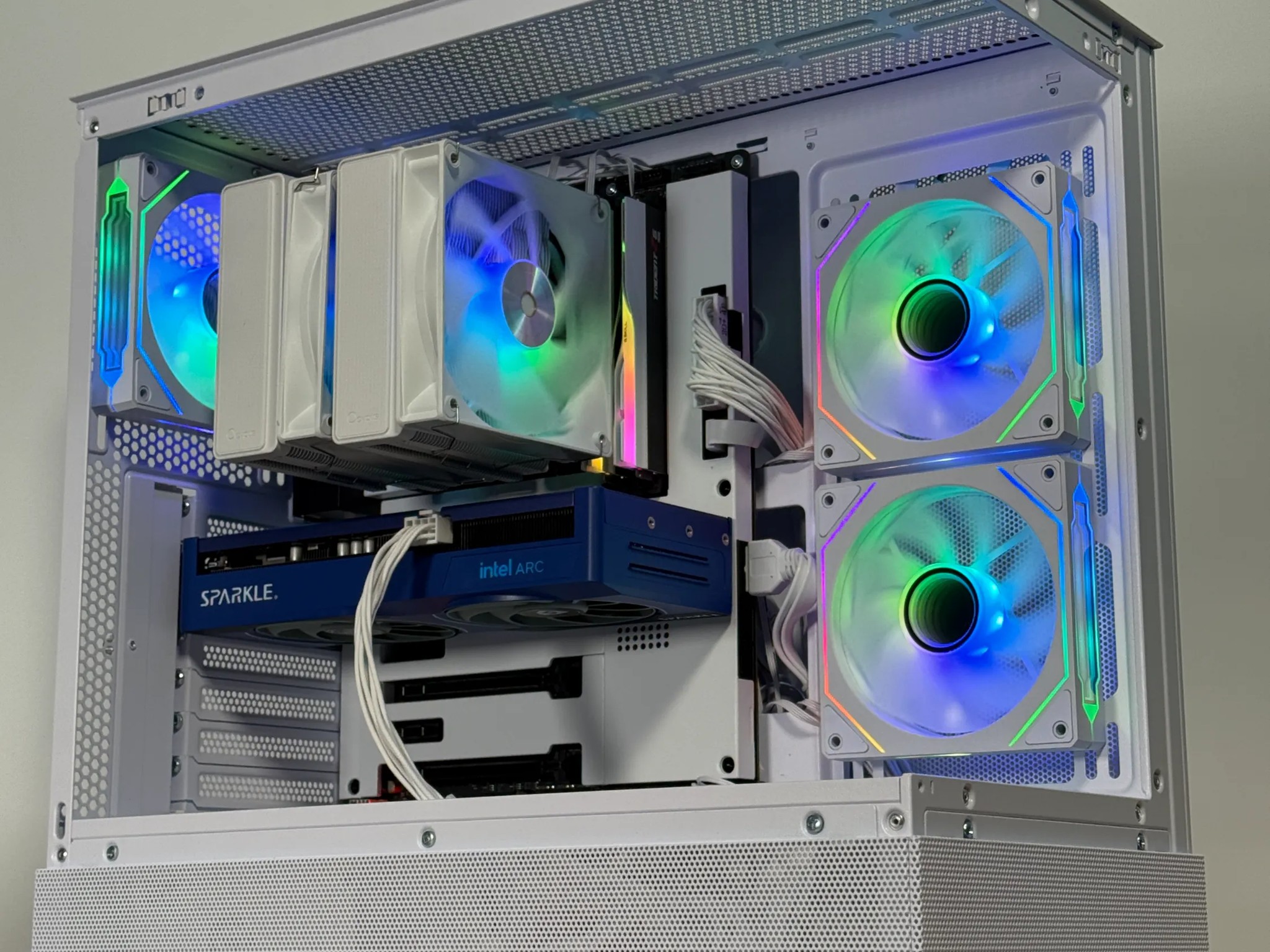 Intel ARC b570 Intel Core i5 14400f Gaming PC