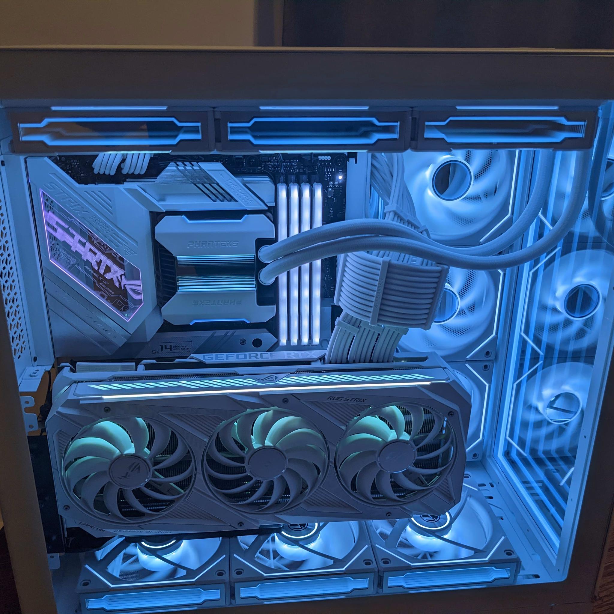 All-White Infinity Mirror Showcase New Gaming PC