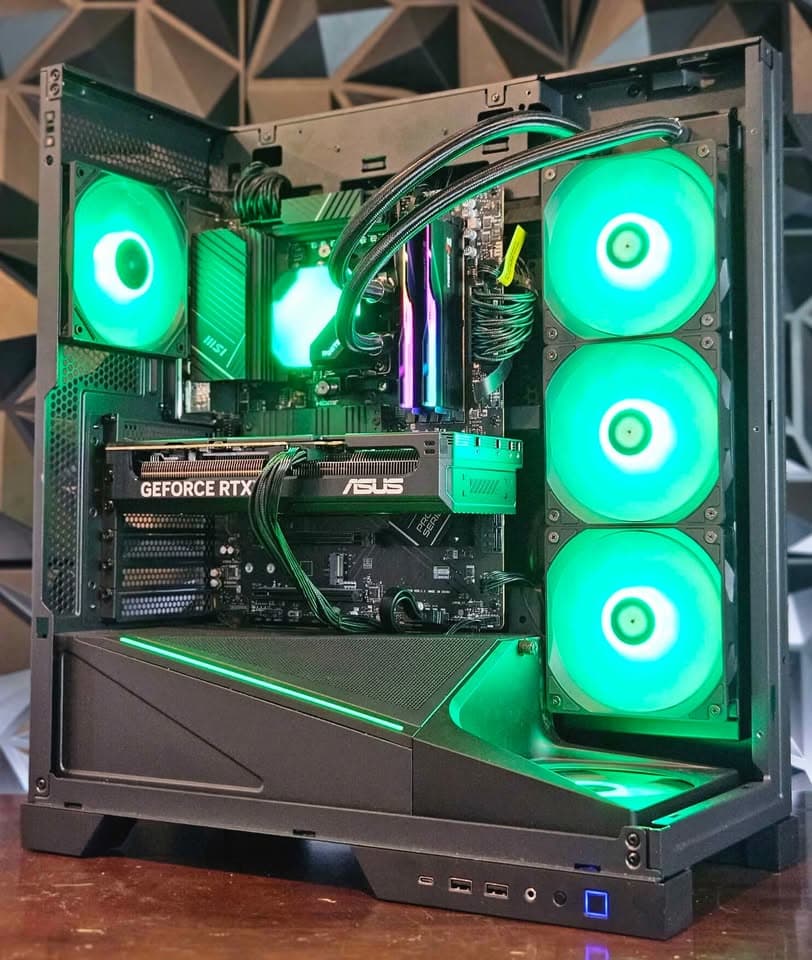 ⚪⚫️Stealth⚫️⚪ Gaming PC ( Ryzen 7 + RTX 4070 Super)