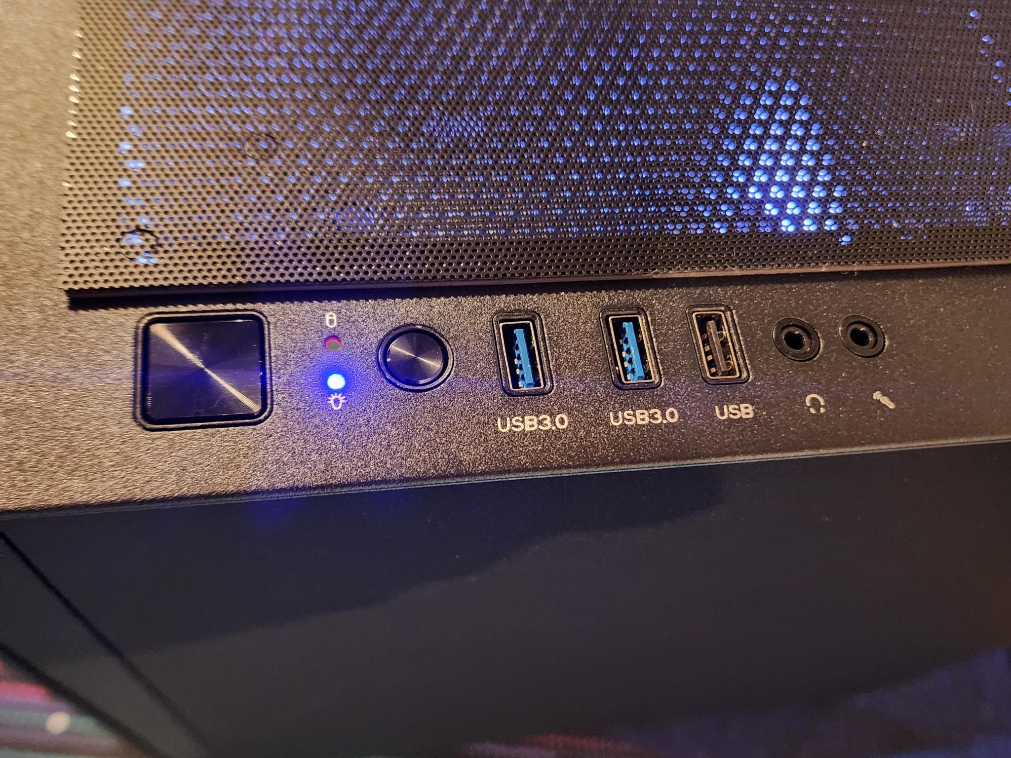 Nvidia RTX 2060 SUPER / Ryzen 5 3600 / 32GB DDR4 / 512GB NVMe SSD