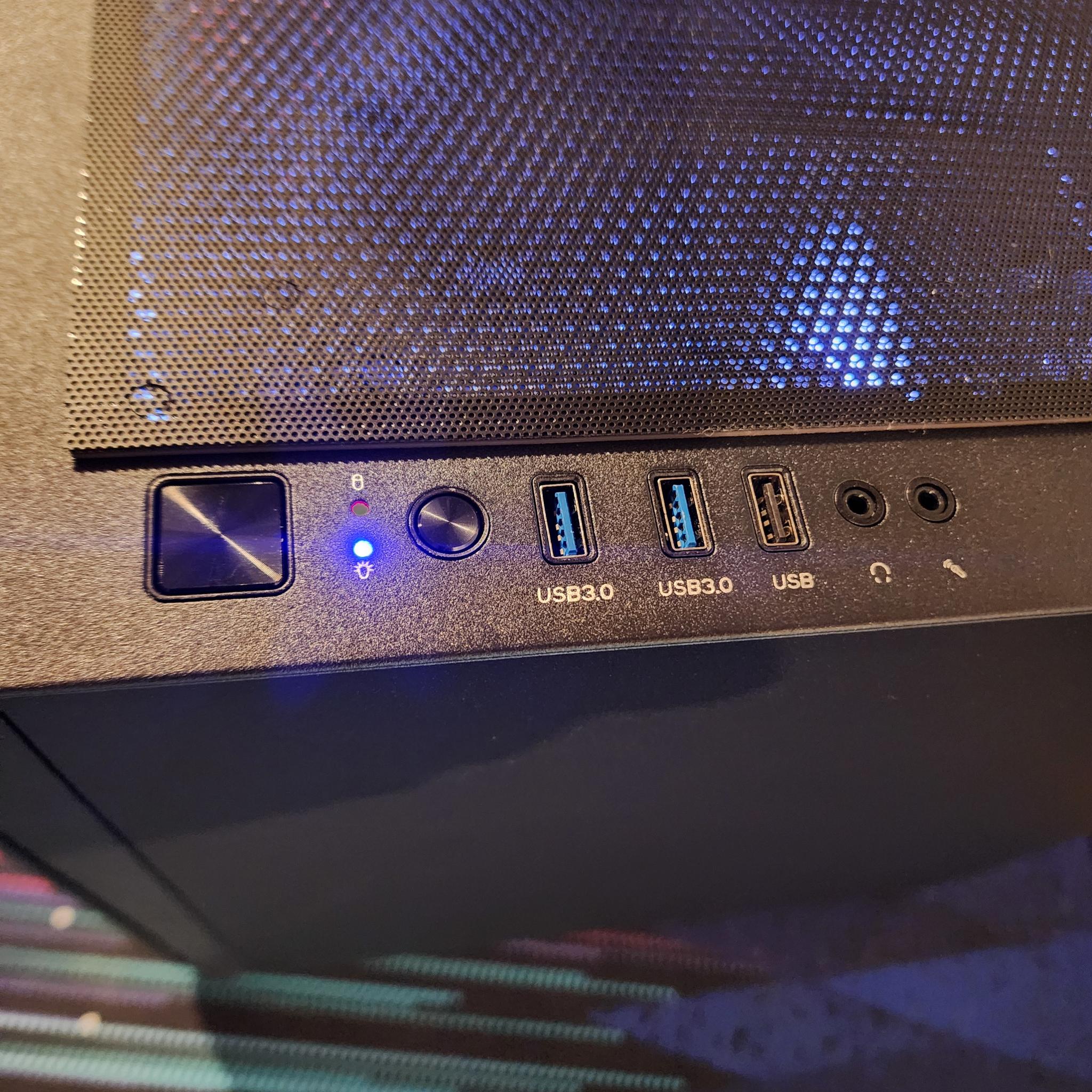 Nvidia RTX 2060 SUPER / Ryzen 5 3600 / 32GB DDR4 / 512GB NVMe SSD