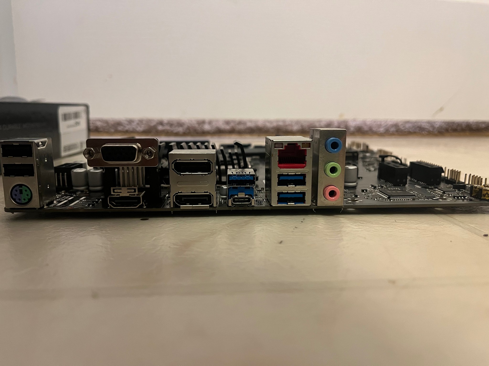 GIGABYTE B760M DS3H DDR4 (LGA 1700/ Intel/ B760/ M-ATX/ DDR4/ Dual M.2/ PCIe 4.0)