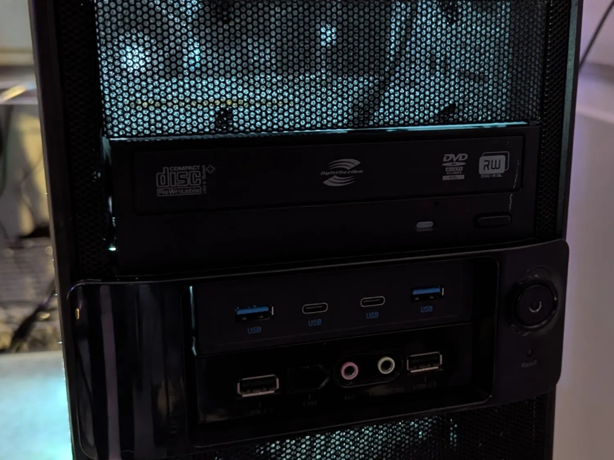 Ryzen 5 4650G | 16GB RAM | 512GB (2x256GB) NVMe |  RX 580 8GB GPU | 1TB HDD | WiFi+BT  | Gaming PC