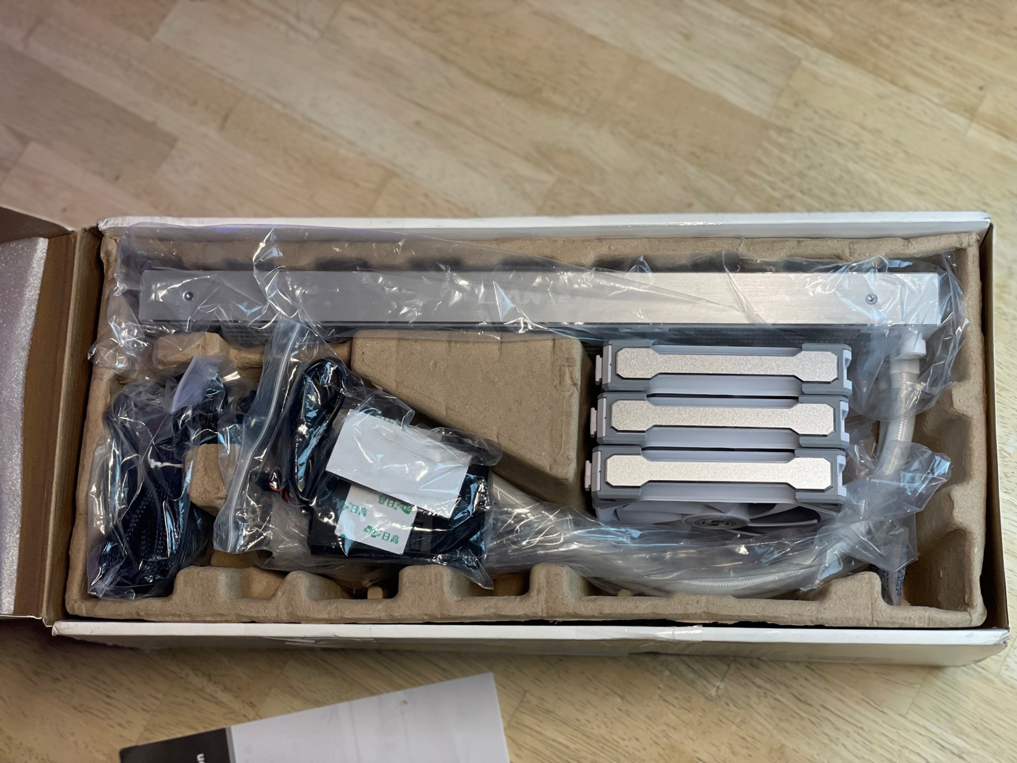 Lian Li Galahad 360 UNI FAN SL Edition AIO